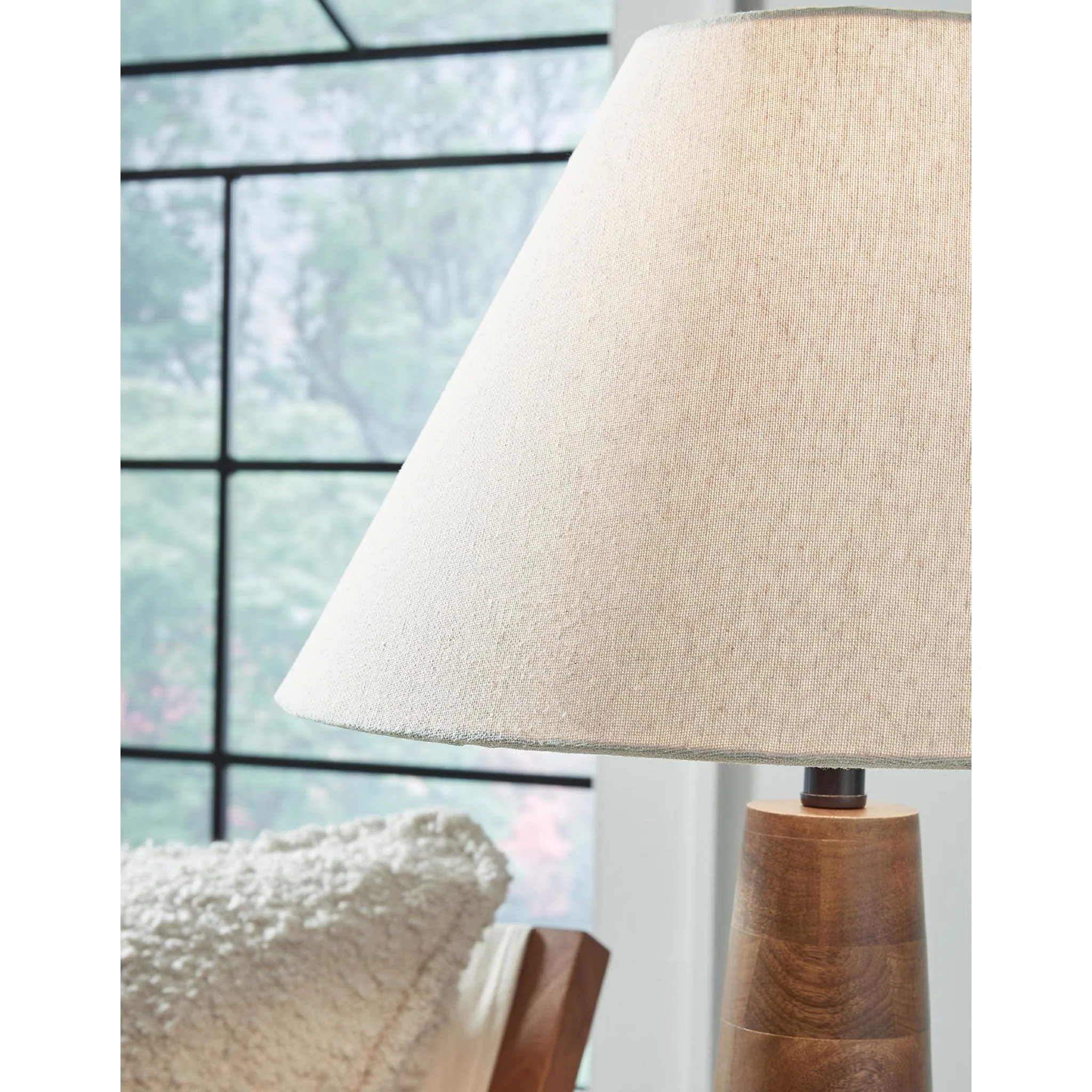 Danset Table Lamp (Single) - Image 5