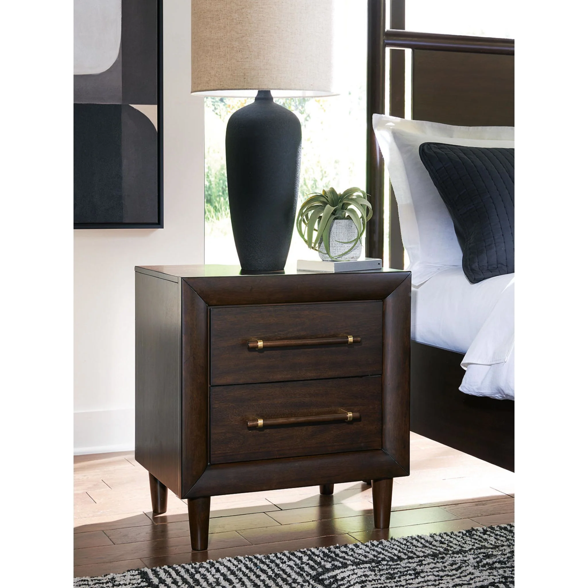 Dantenton Nightstand - Image 2