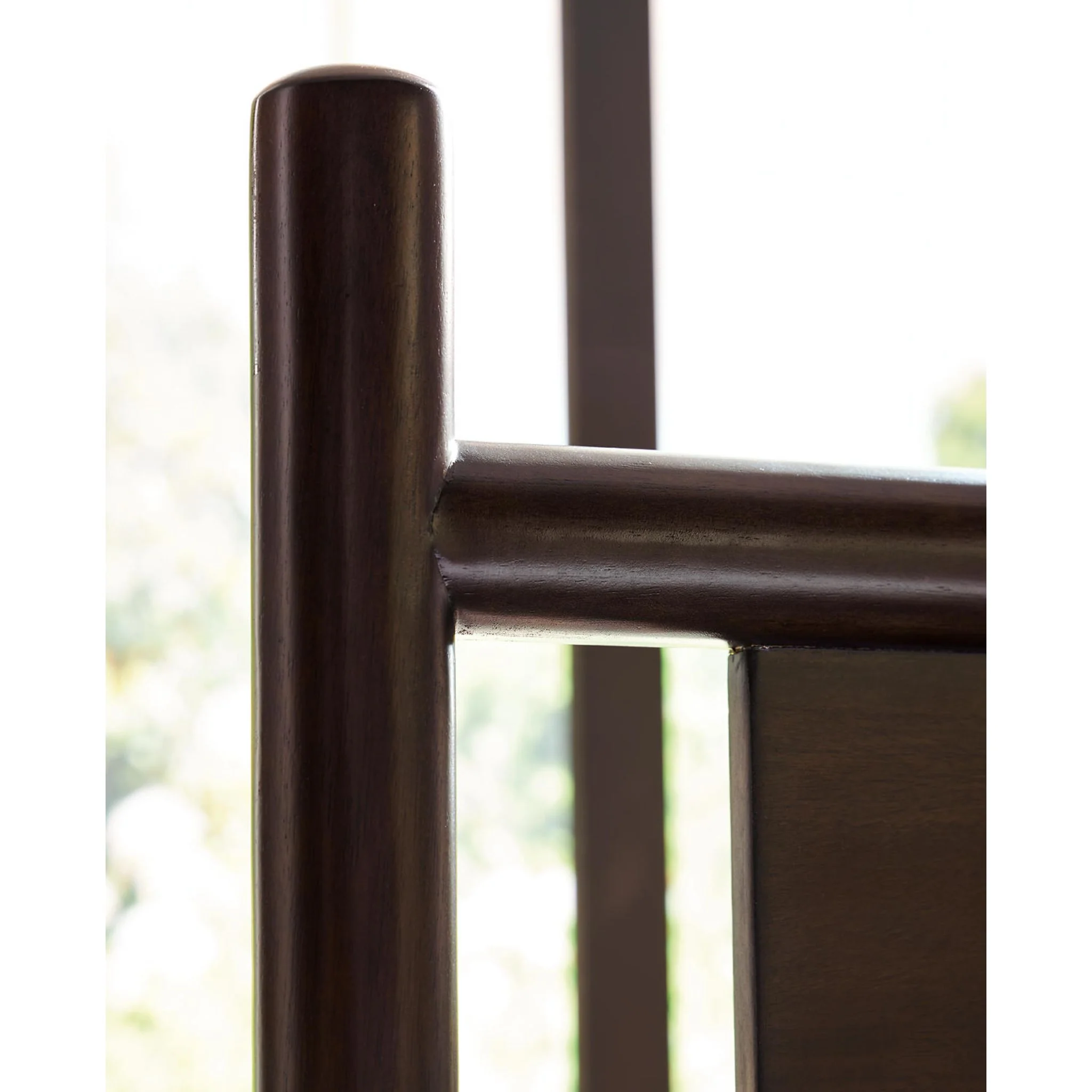 Dantenton Panel Bed - Image 16