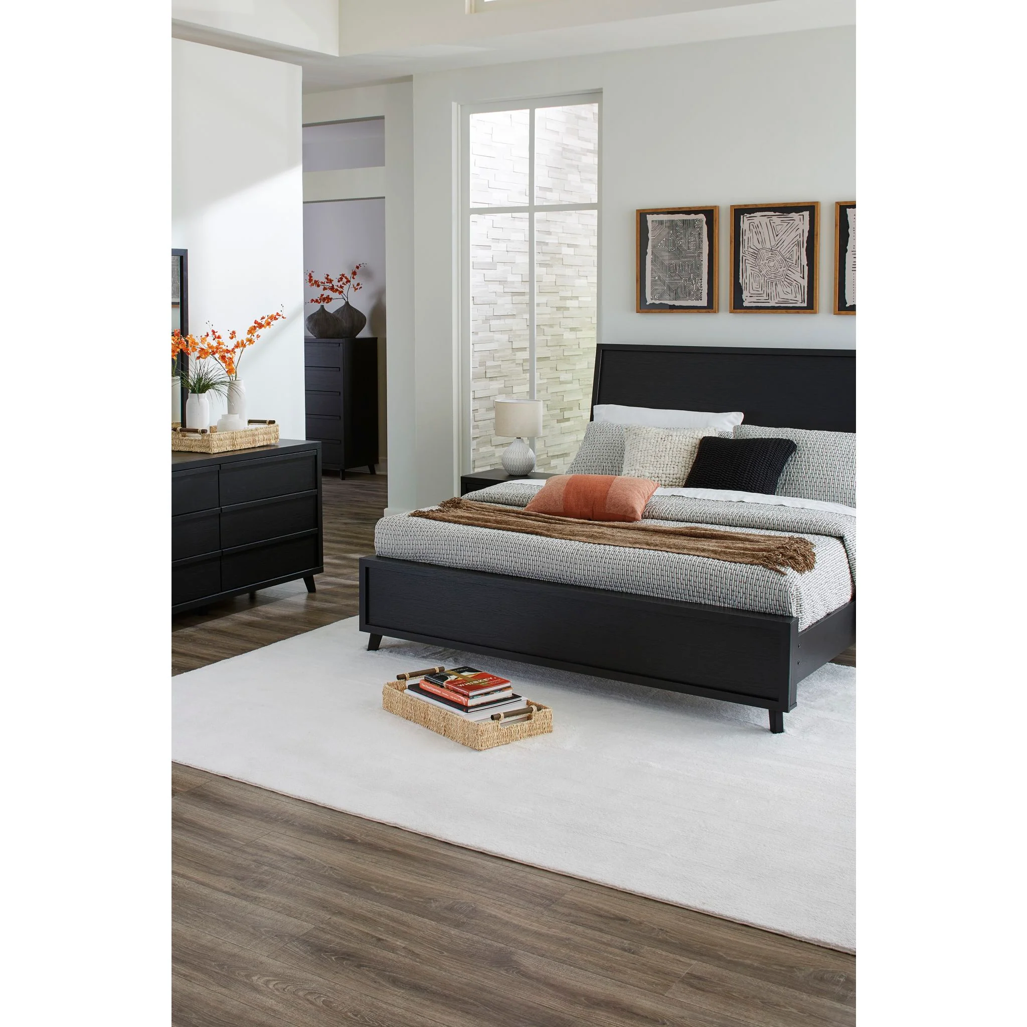 Danziar 5 Piece Platform Bedroom - Image 31