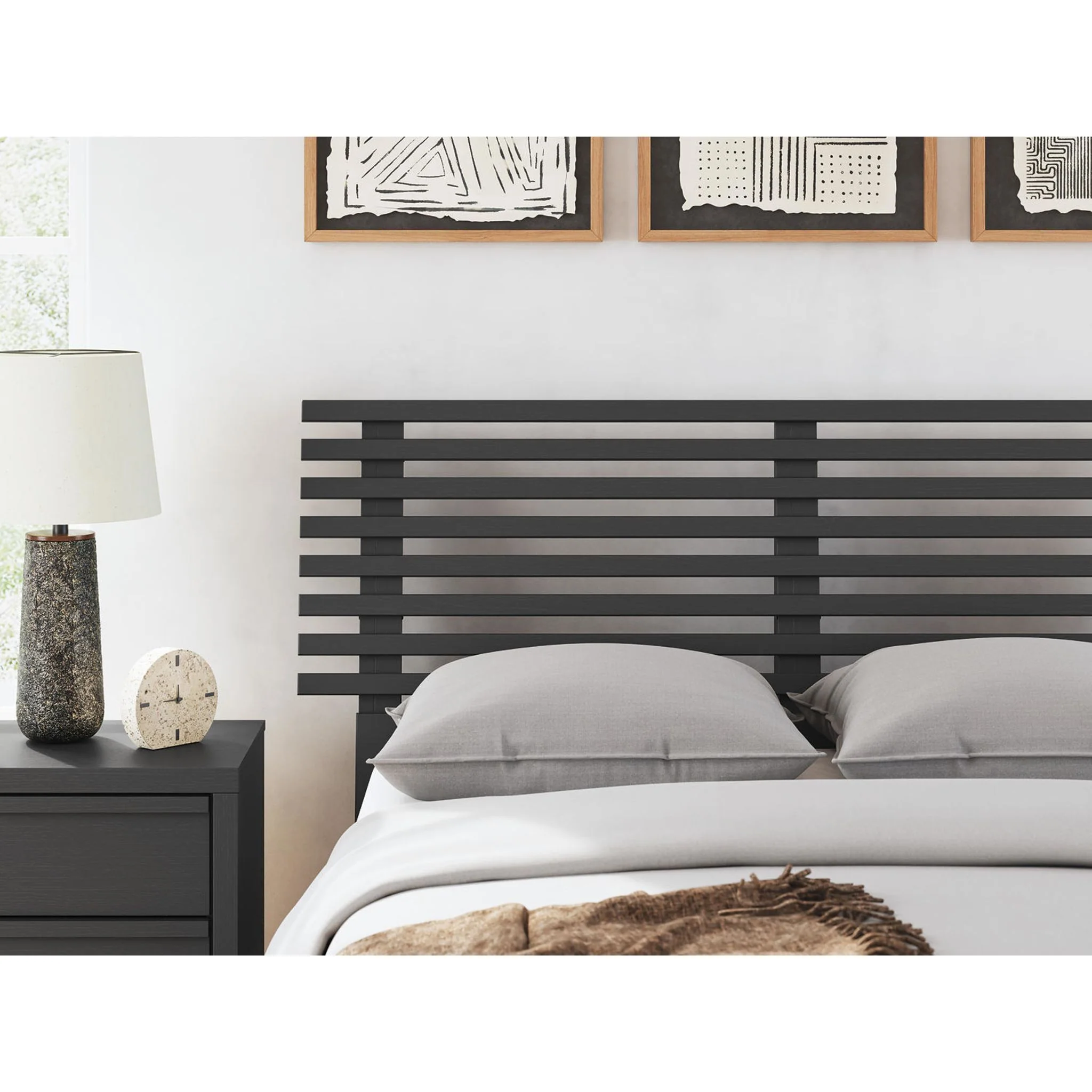 Danziar Full Slat Platform Bed - Image 10