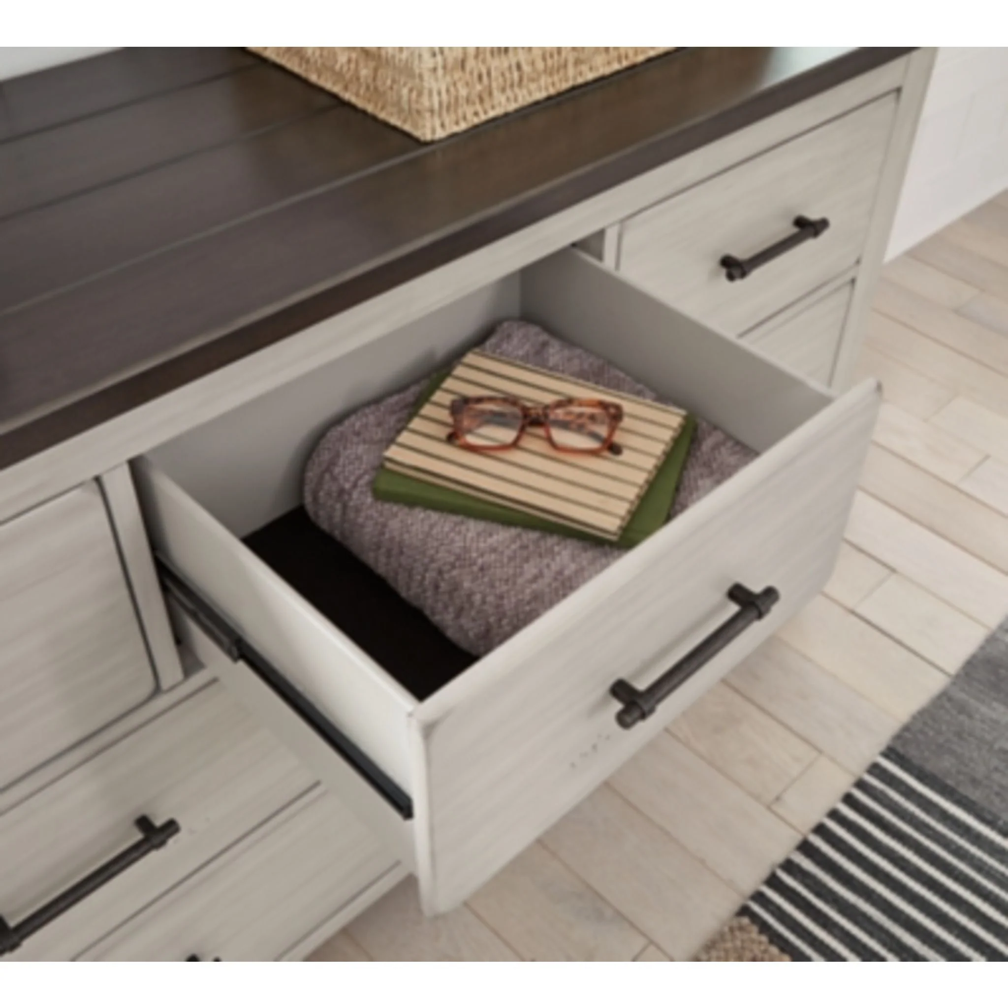 Darborn 5 Piece Panel Bedroom - Image 2