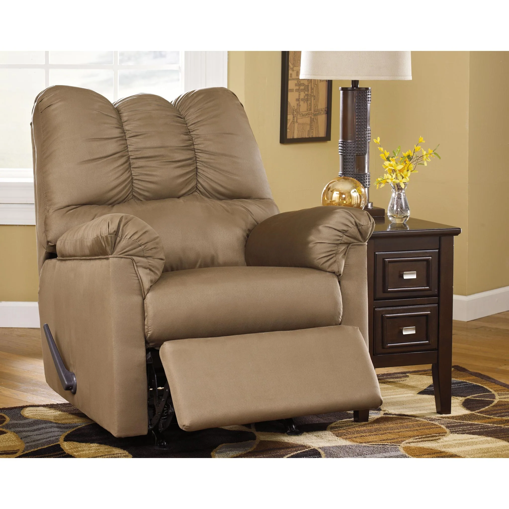 Darcy Rocker Recliner - Image 3