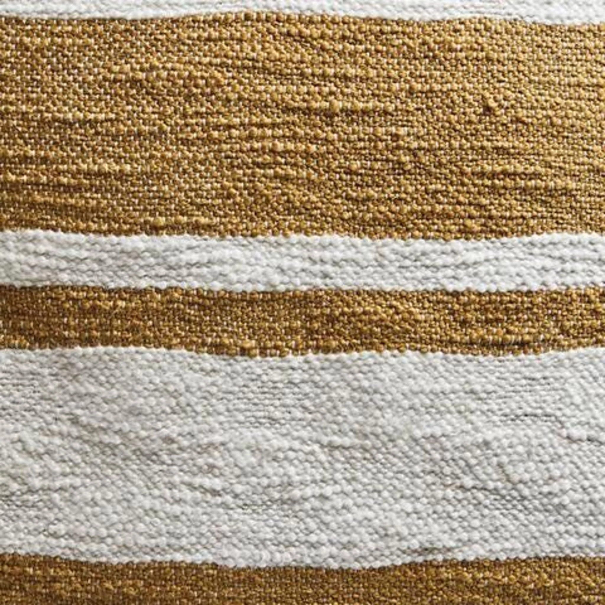Darrman Accent Pillow - Image 9