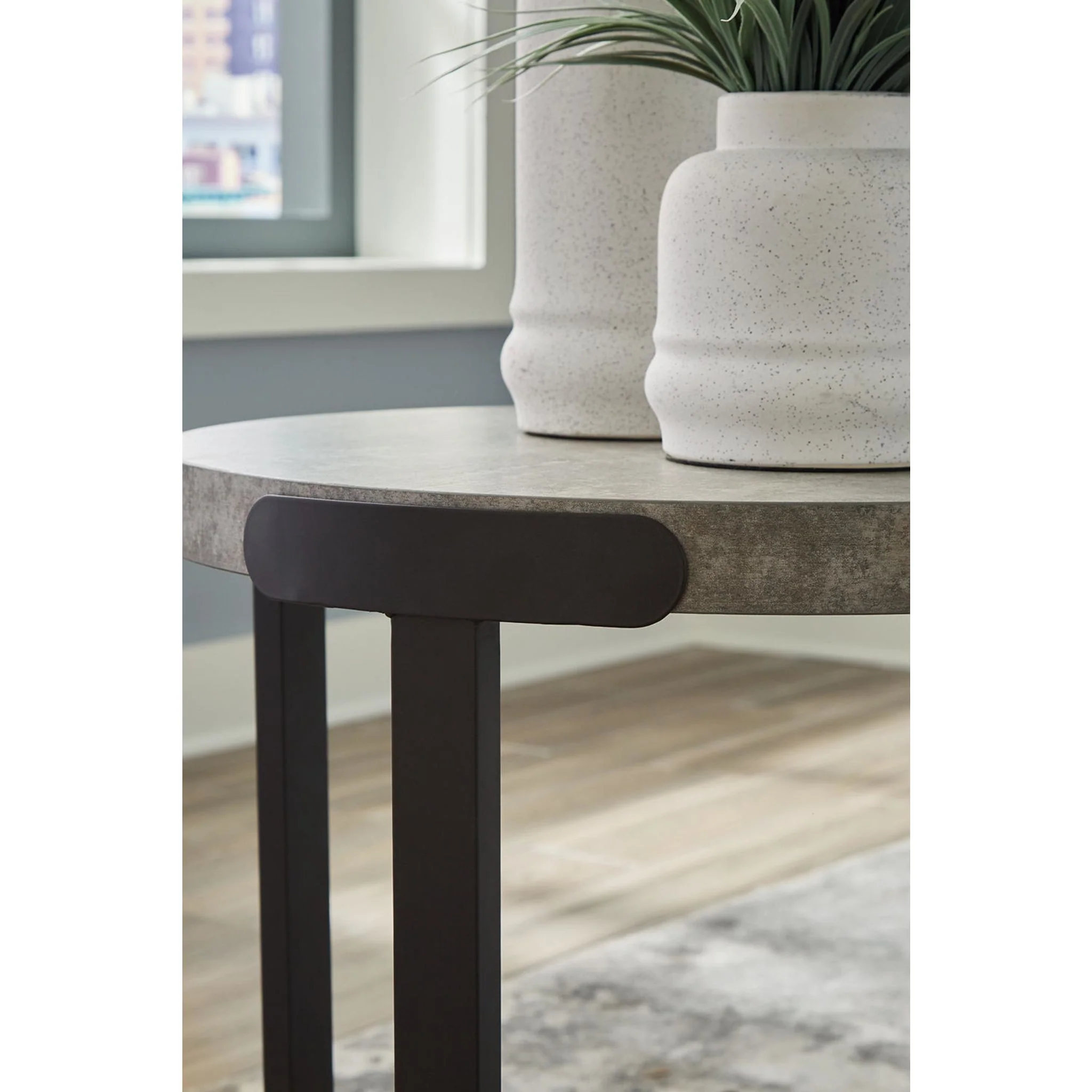 Darthurst Occasional Table Set (set of 3) - Image 4