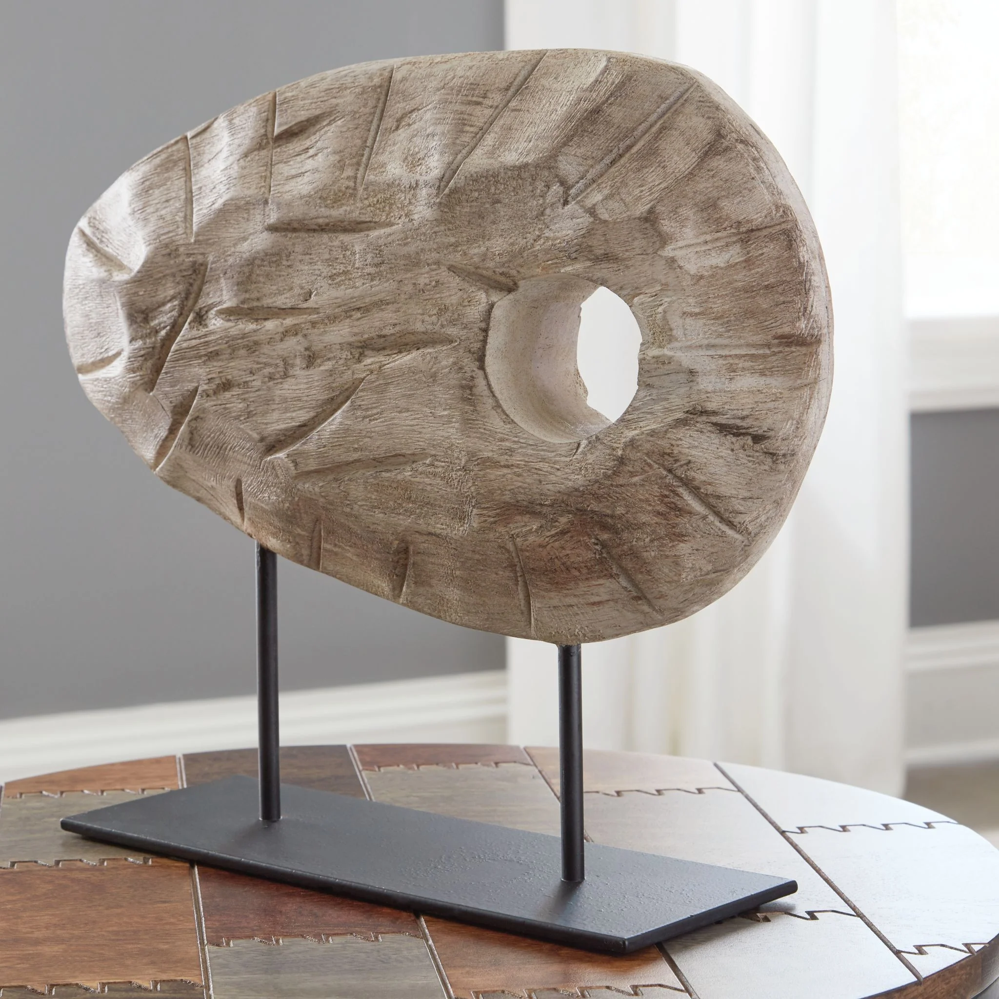 Dashburn Sculpture - Image 2