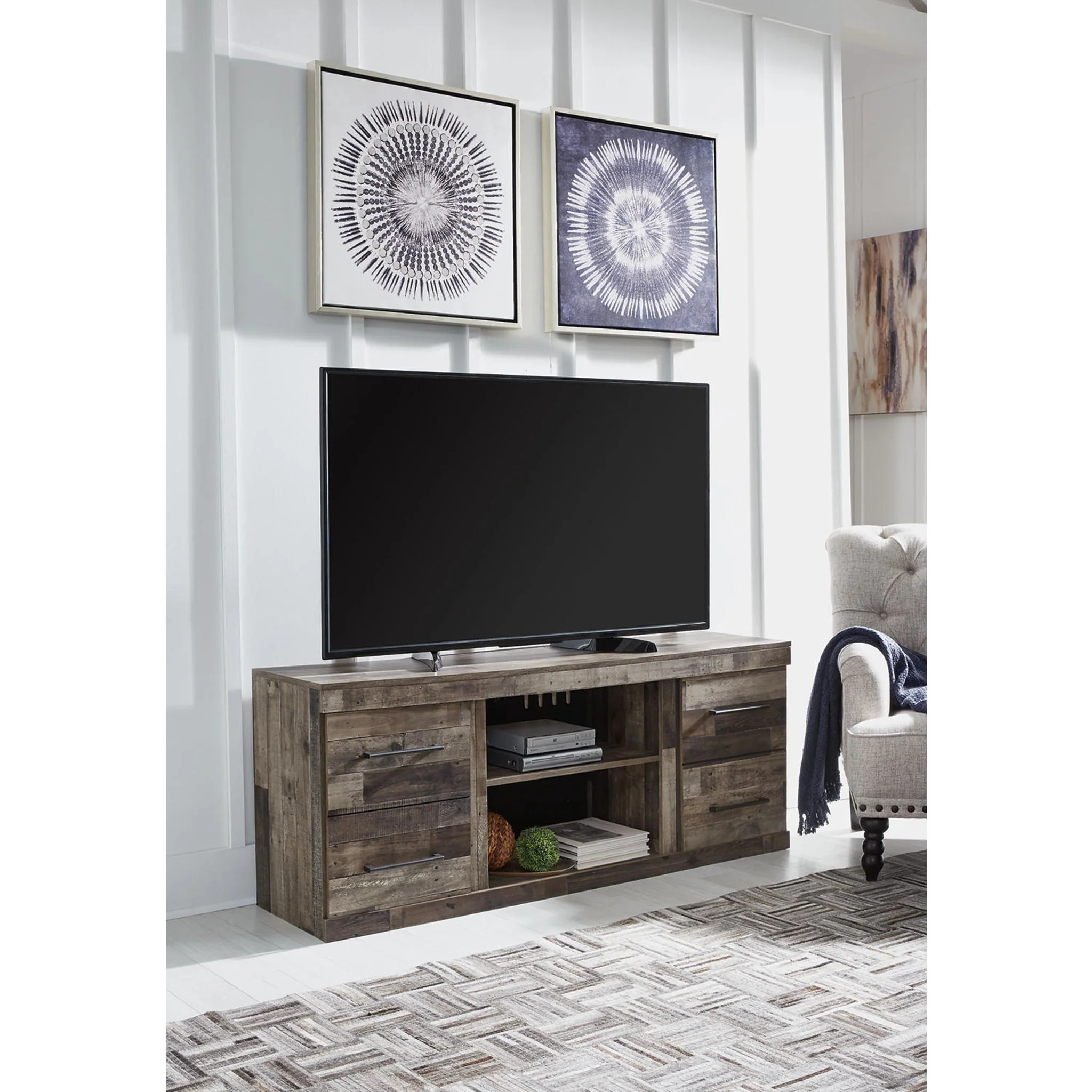 Derekson TV Stand - Image 2