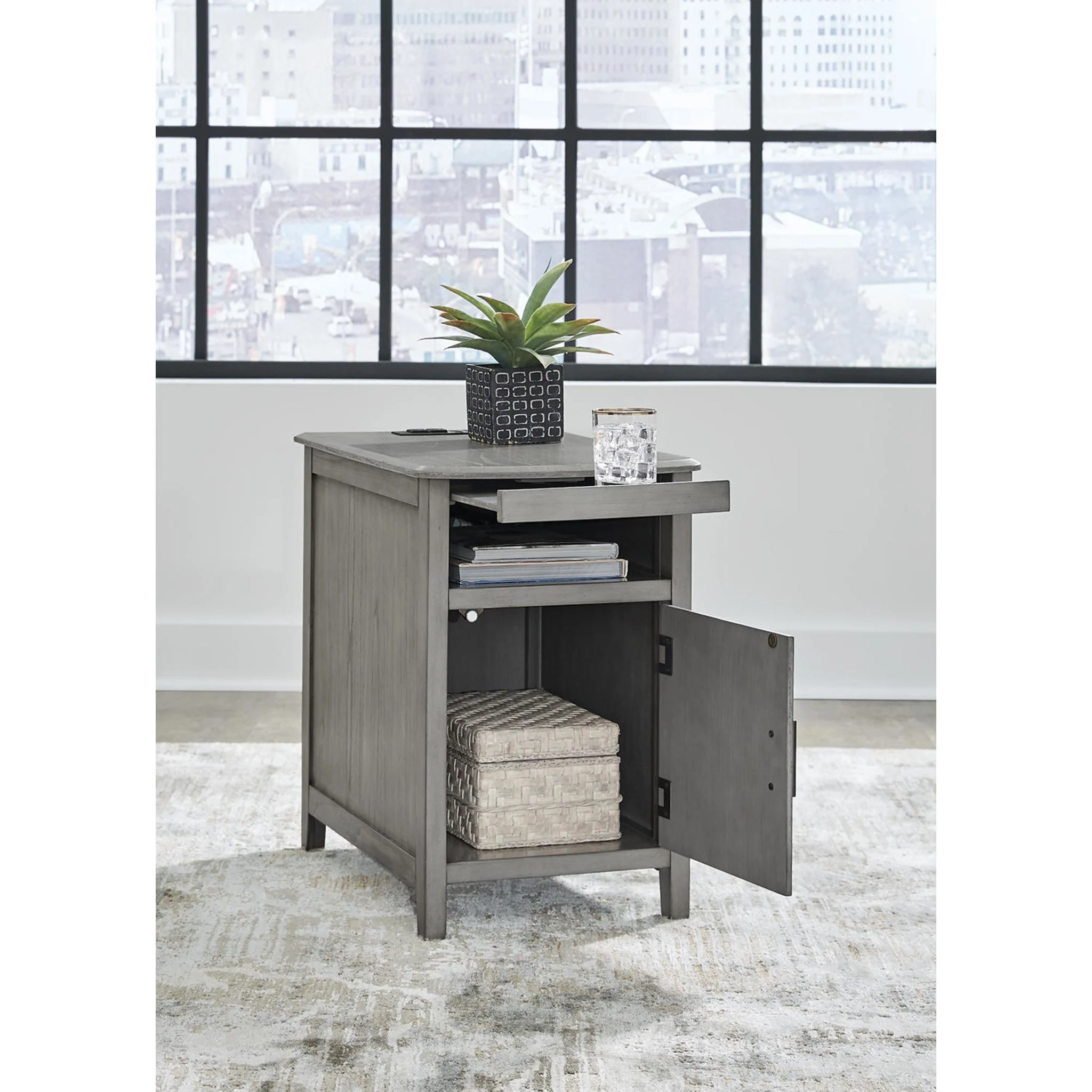 Devonsted Chairside End Table - Image 20