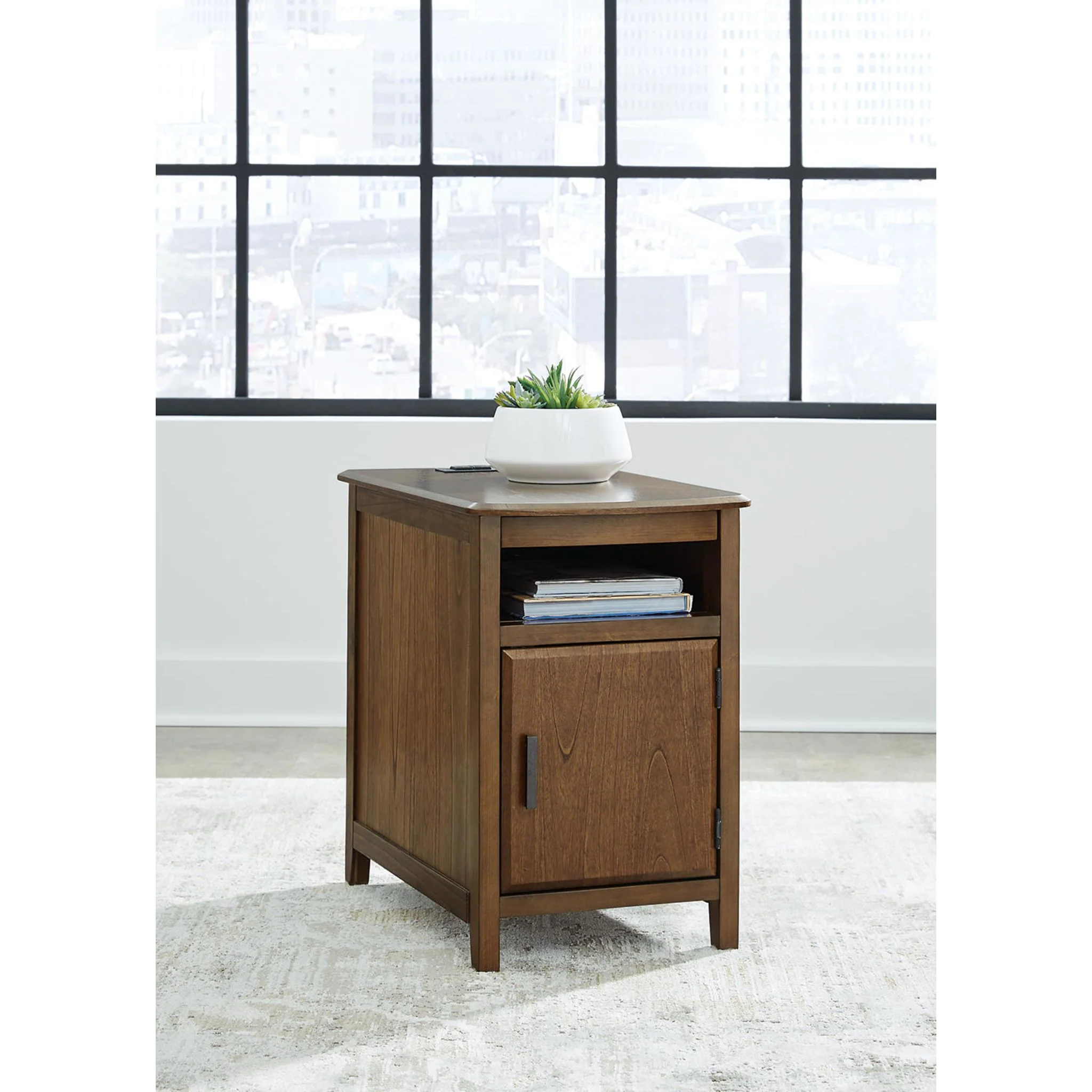 Devonsted Chairside End Table - Image 5