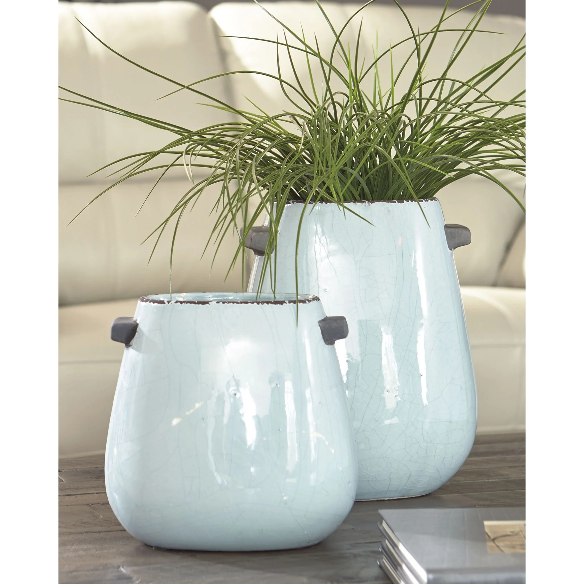 Diah Vase (Set of 2) - Image 2