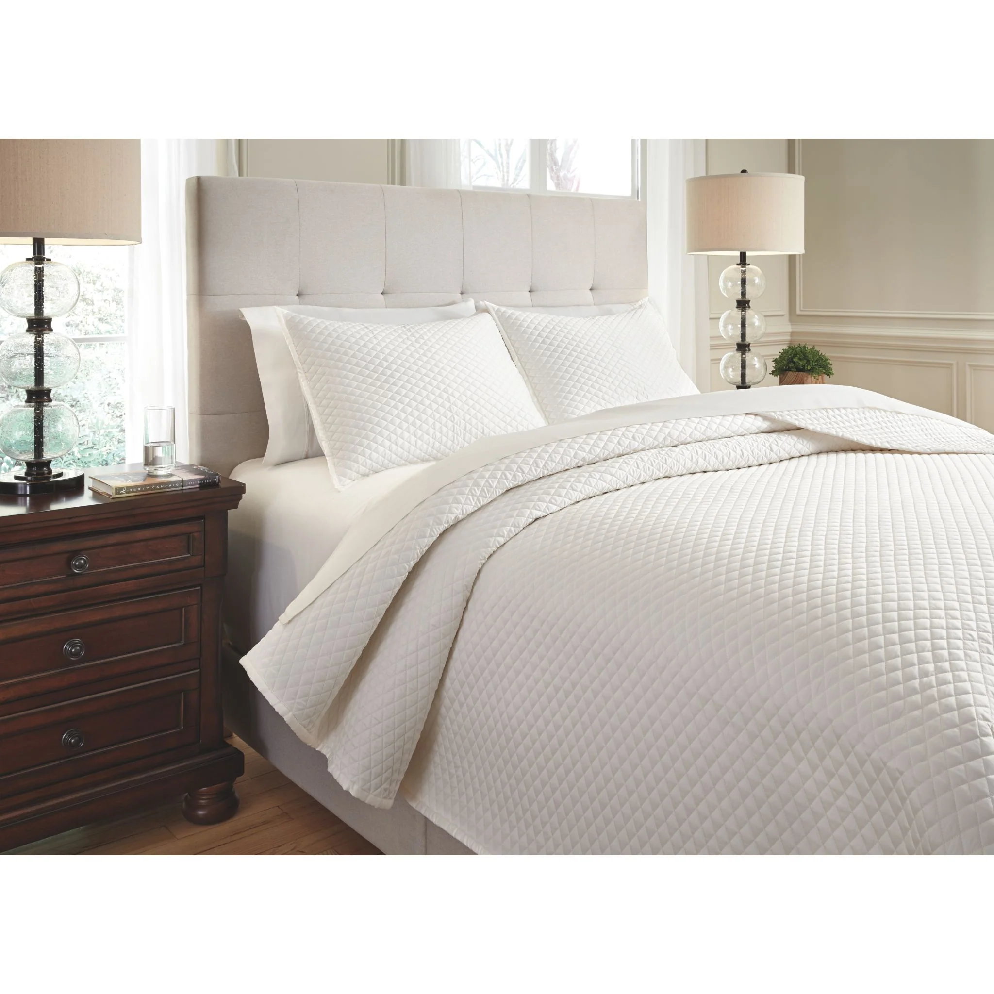 Dietrick Queen Quilt Set - Image 3
