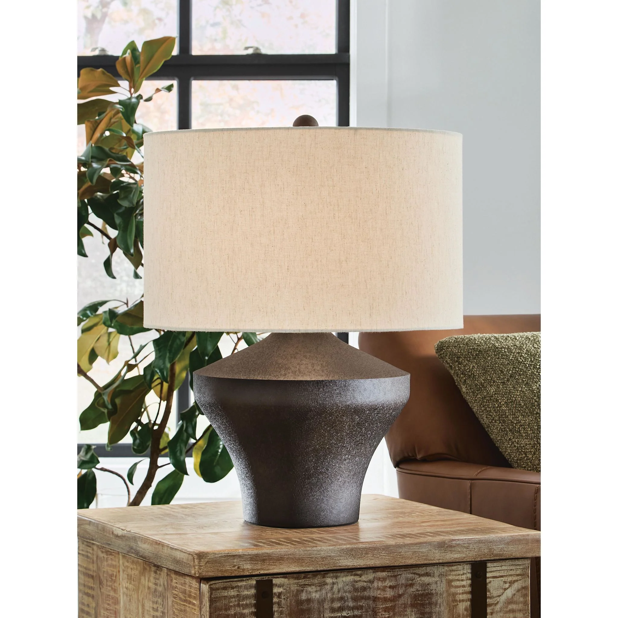 Dolanham Table Lamp - Image 2
