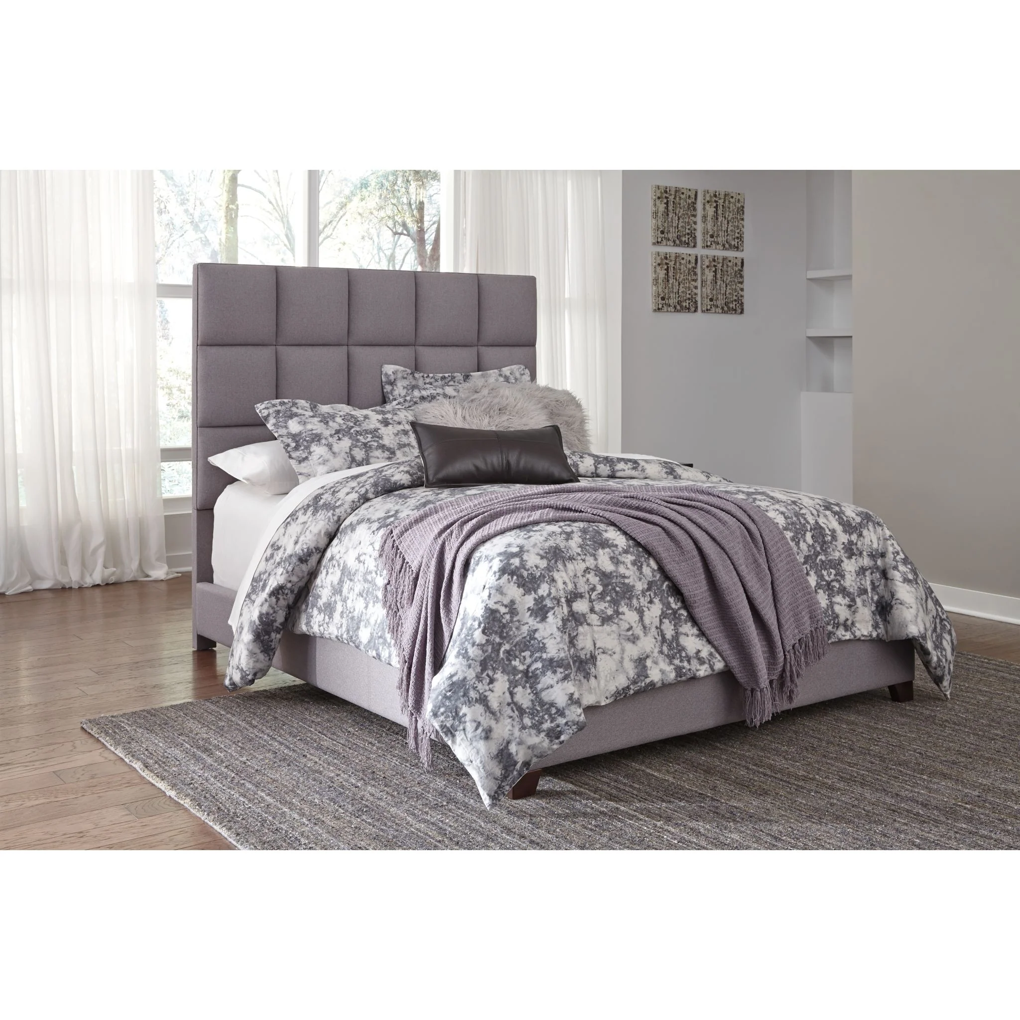 Dolante Upholstered Bed - Image 3
