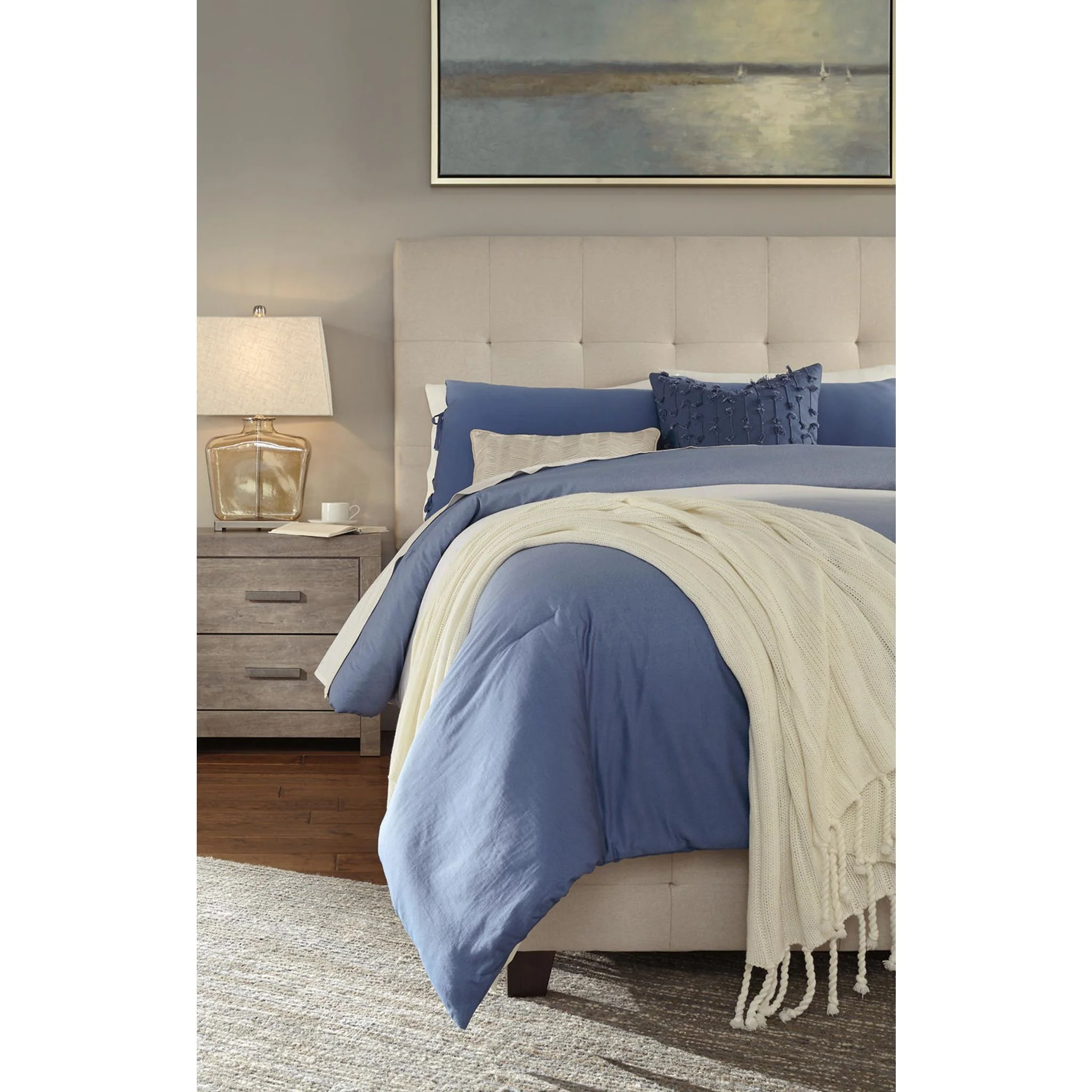 Dolante Upholstered Bed - Image 12