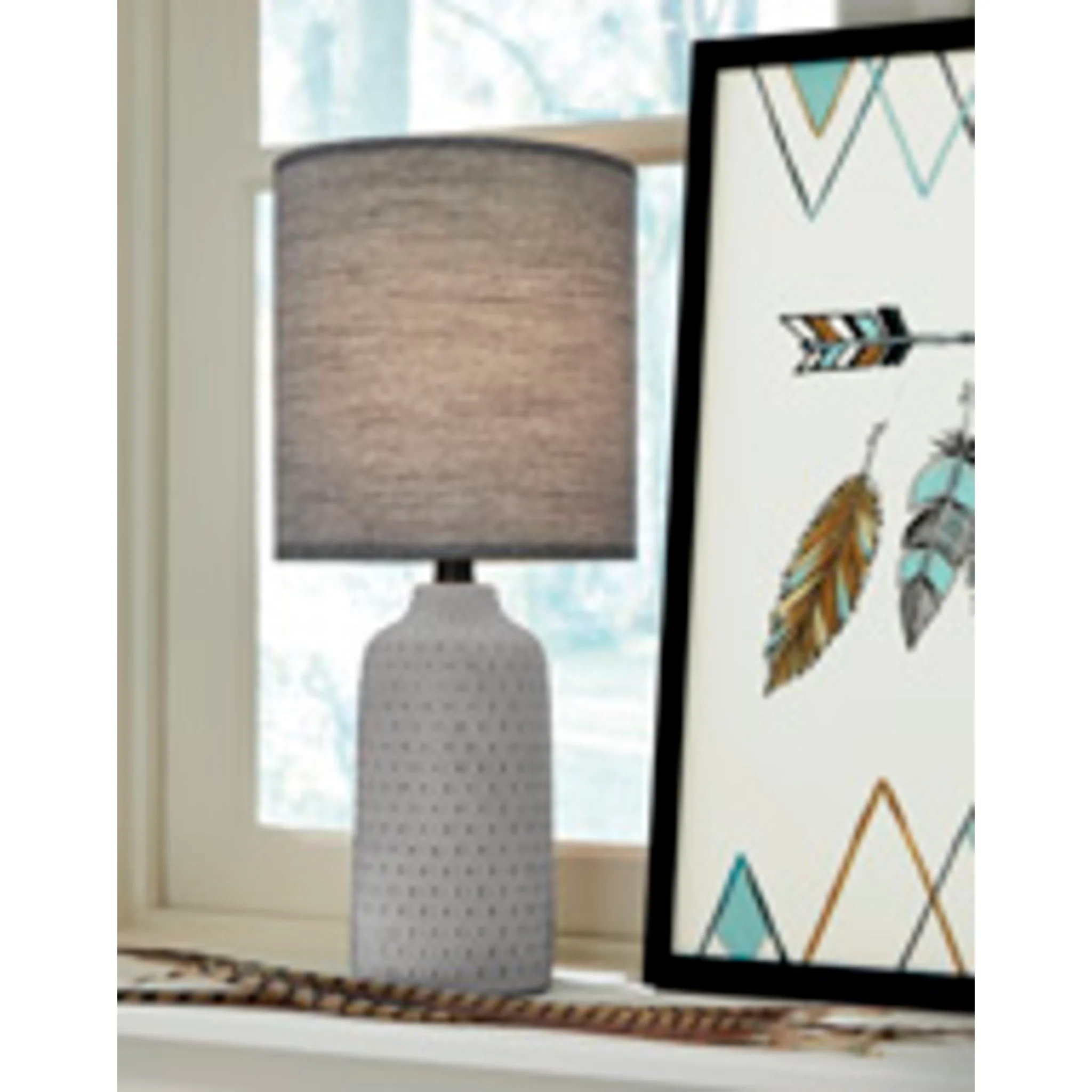 Donnford Table Lamp (Single) - Image 4