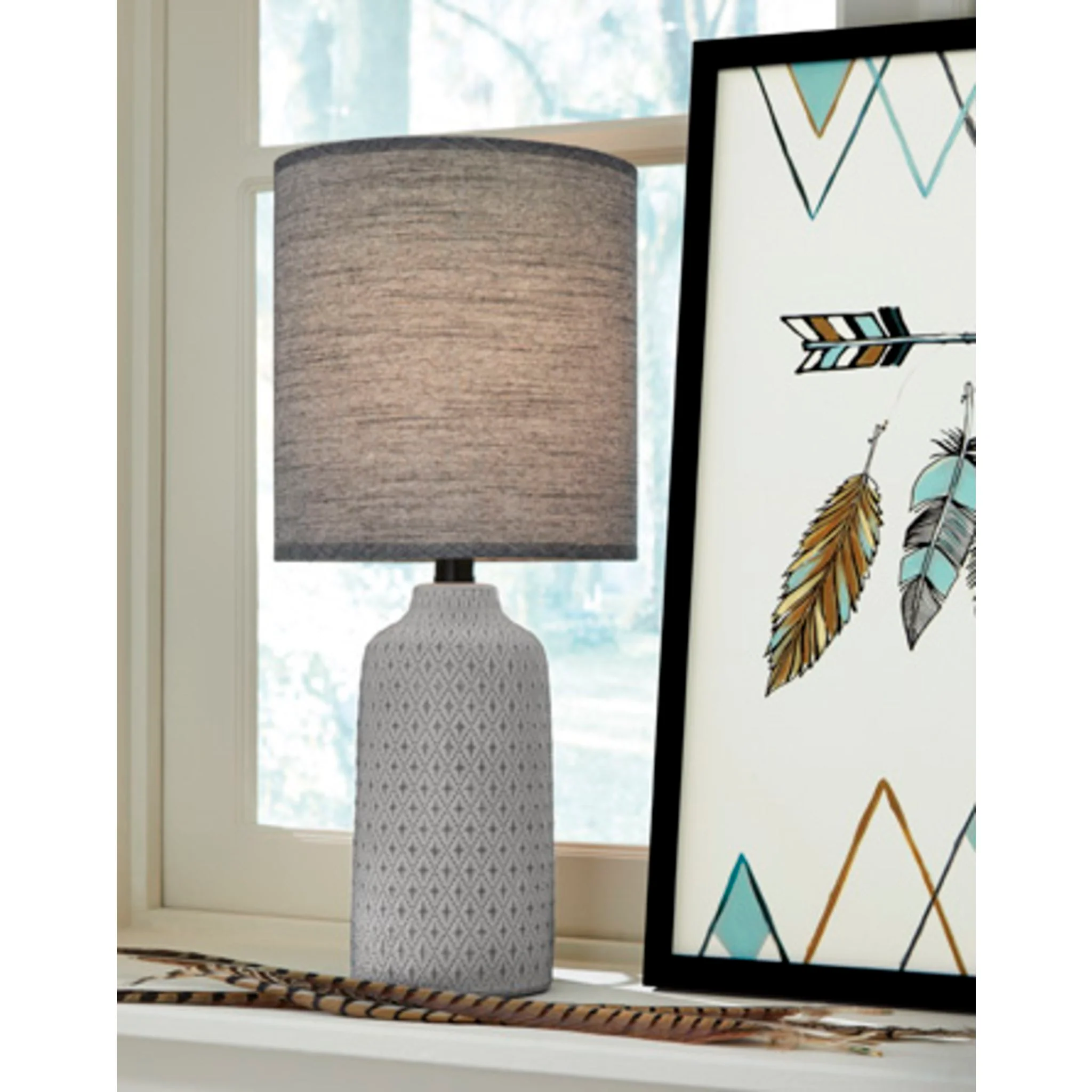 Donnford Table Lamp (Single) - Image 7