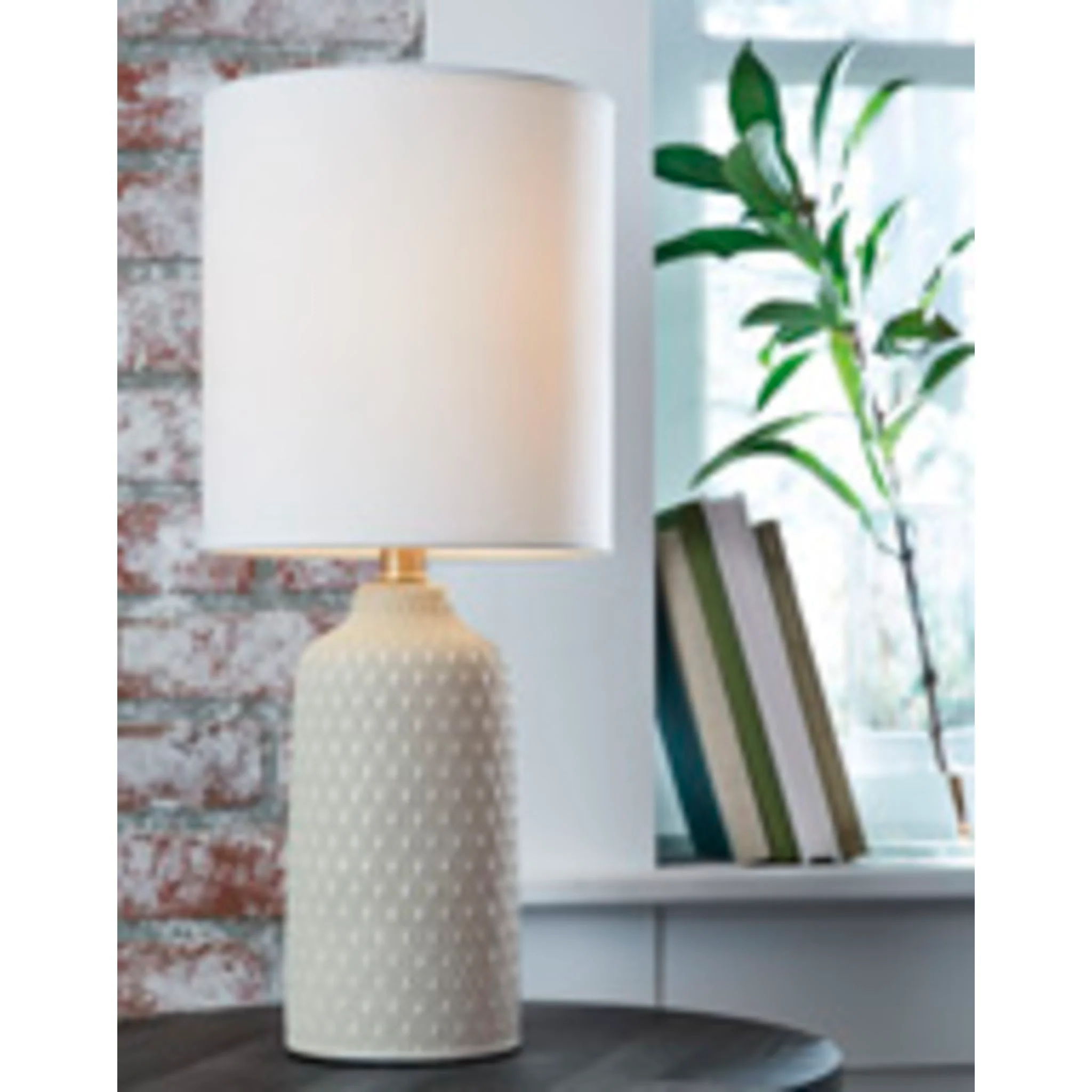 Donnford Table Lamp (Single) - Image 8