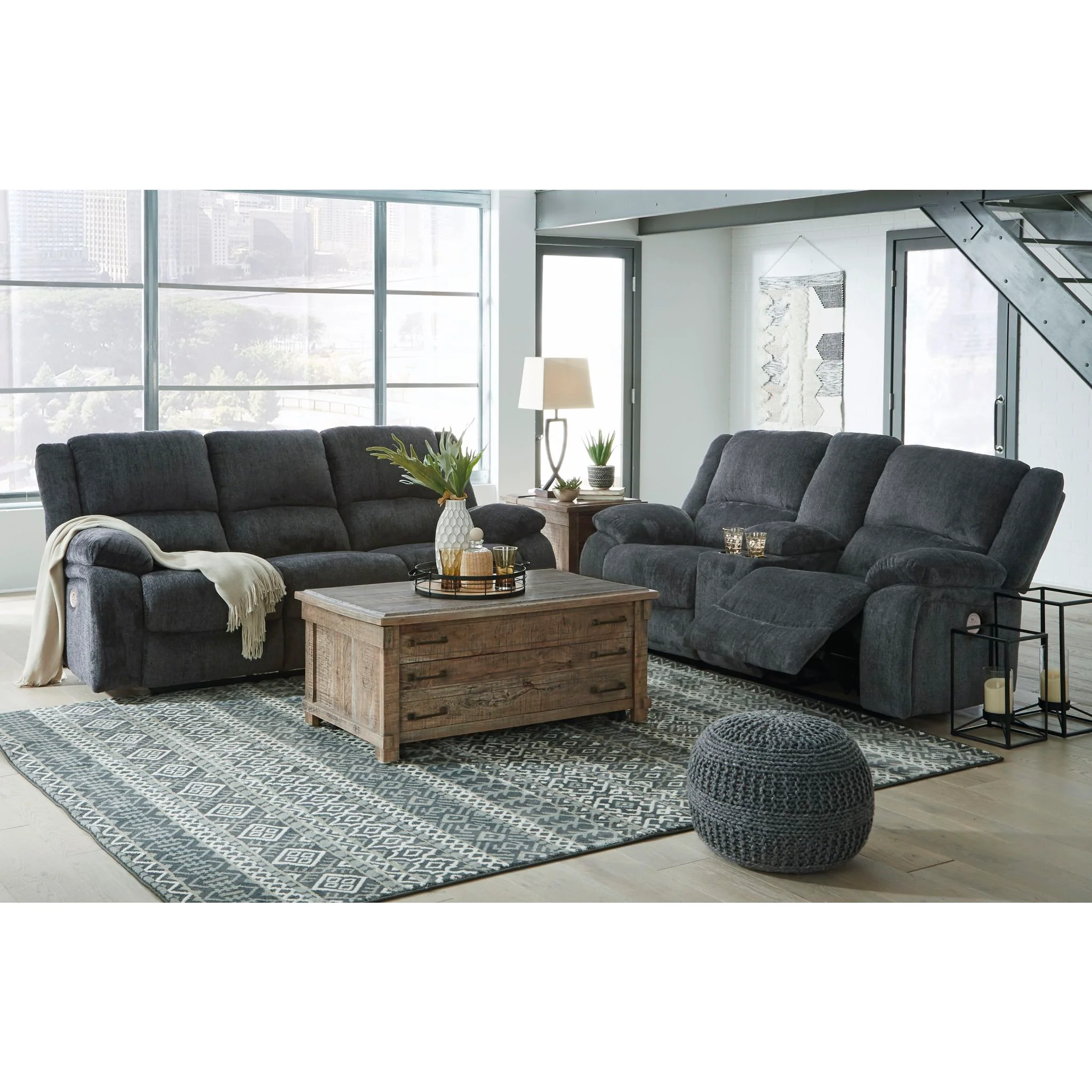 Draycoll Reclining Power Loveseat with Console - Image 7