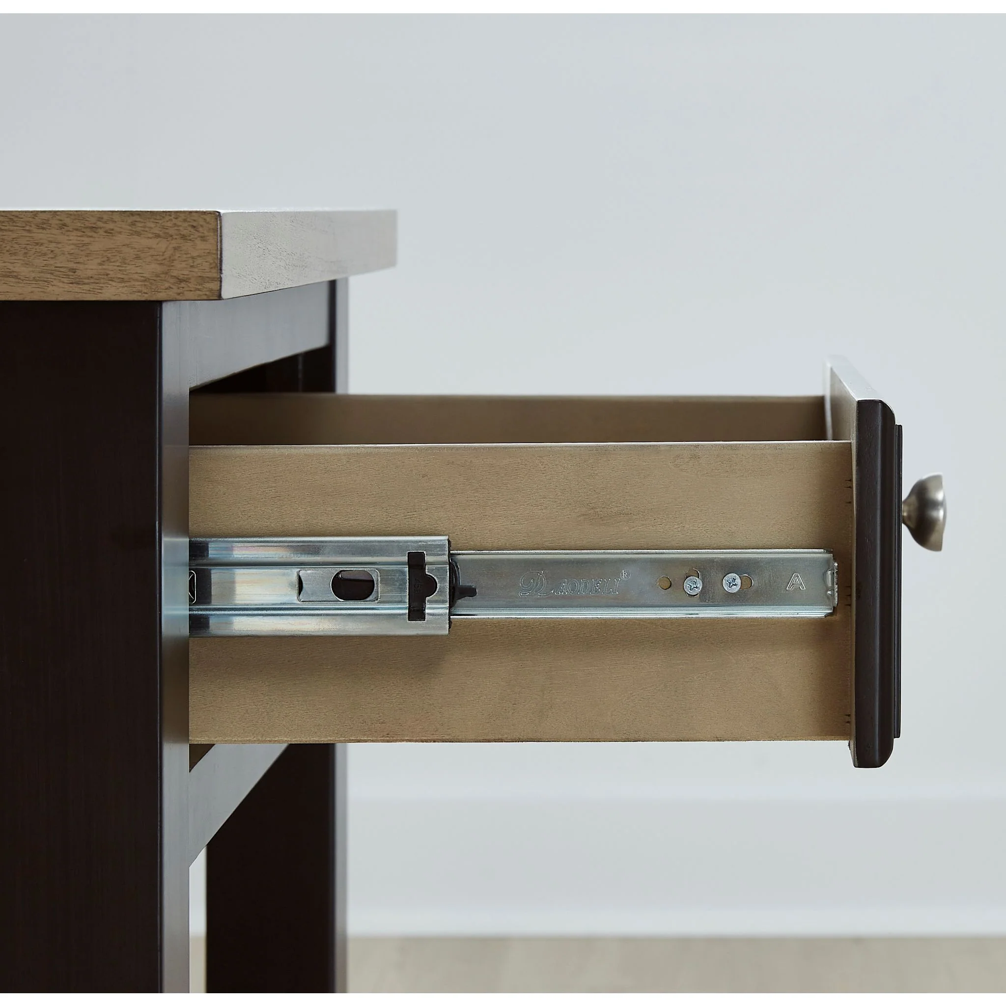 Drazmine End Table - Image 6