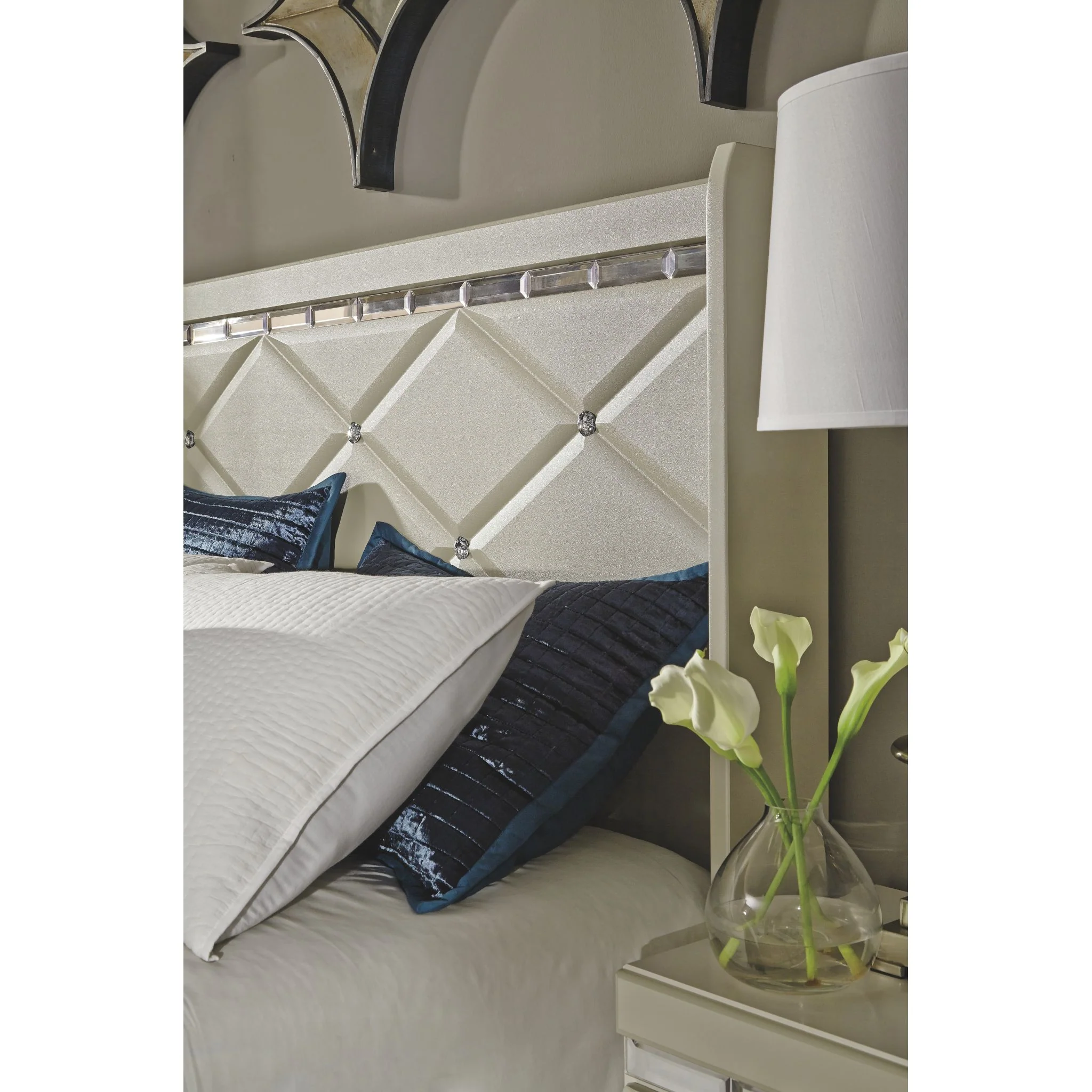 Dreamur 3 Piece Panel Bed - Image 3