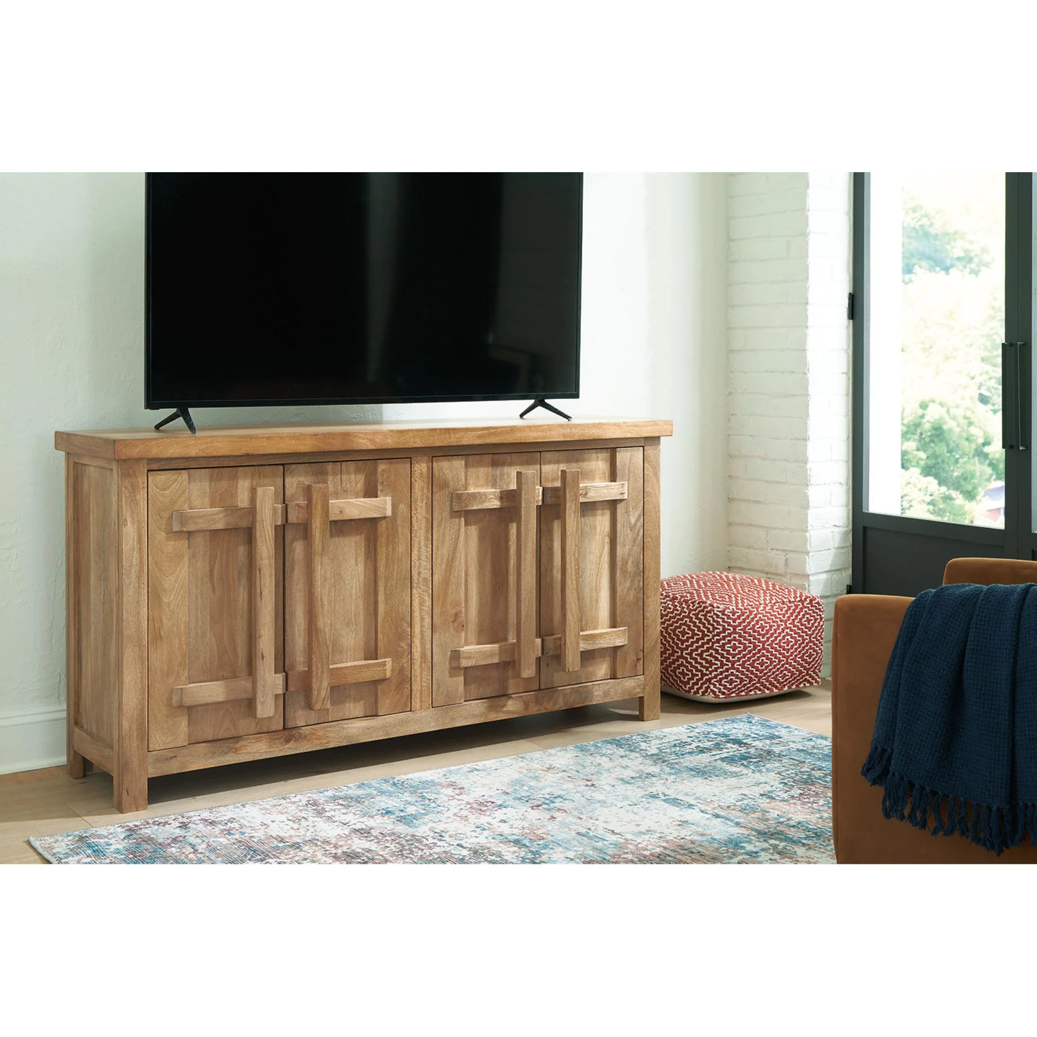 Dresor Accent Cabinet - Image 7