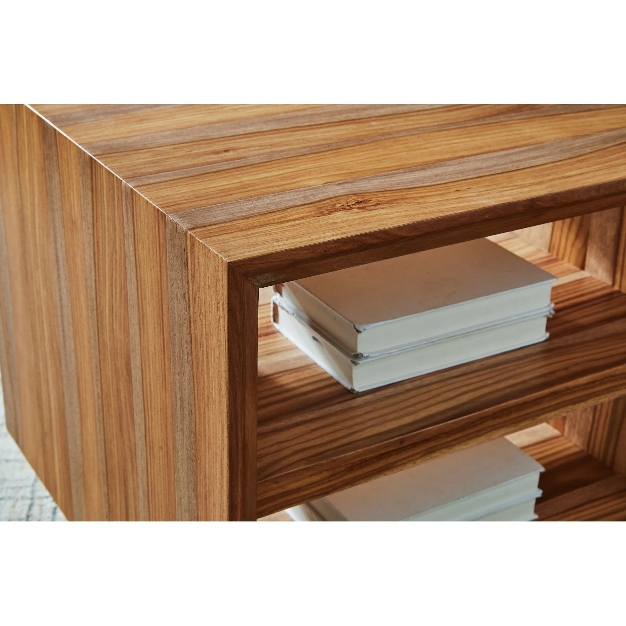 Dressonni End Table - Image 4