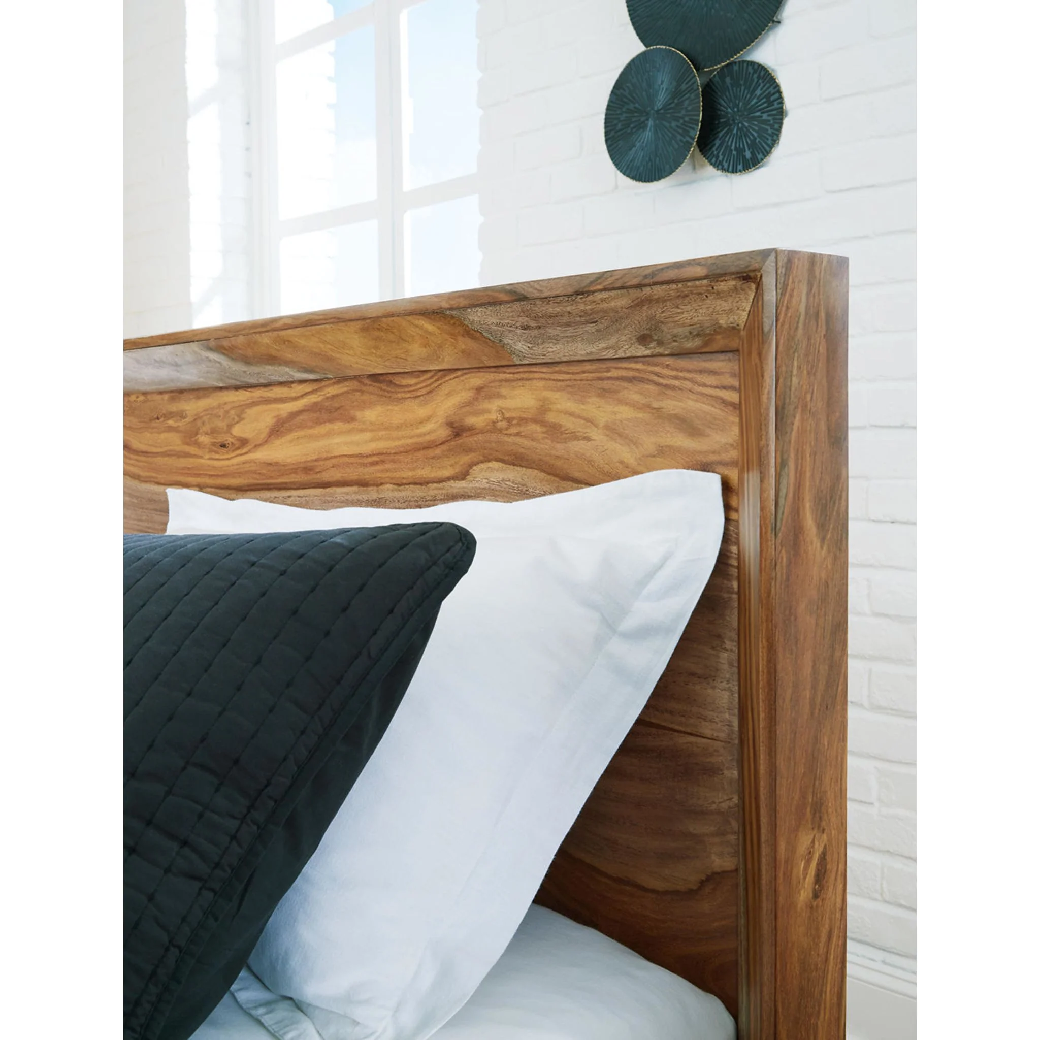 Dressonni Panel Bed - Image 8