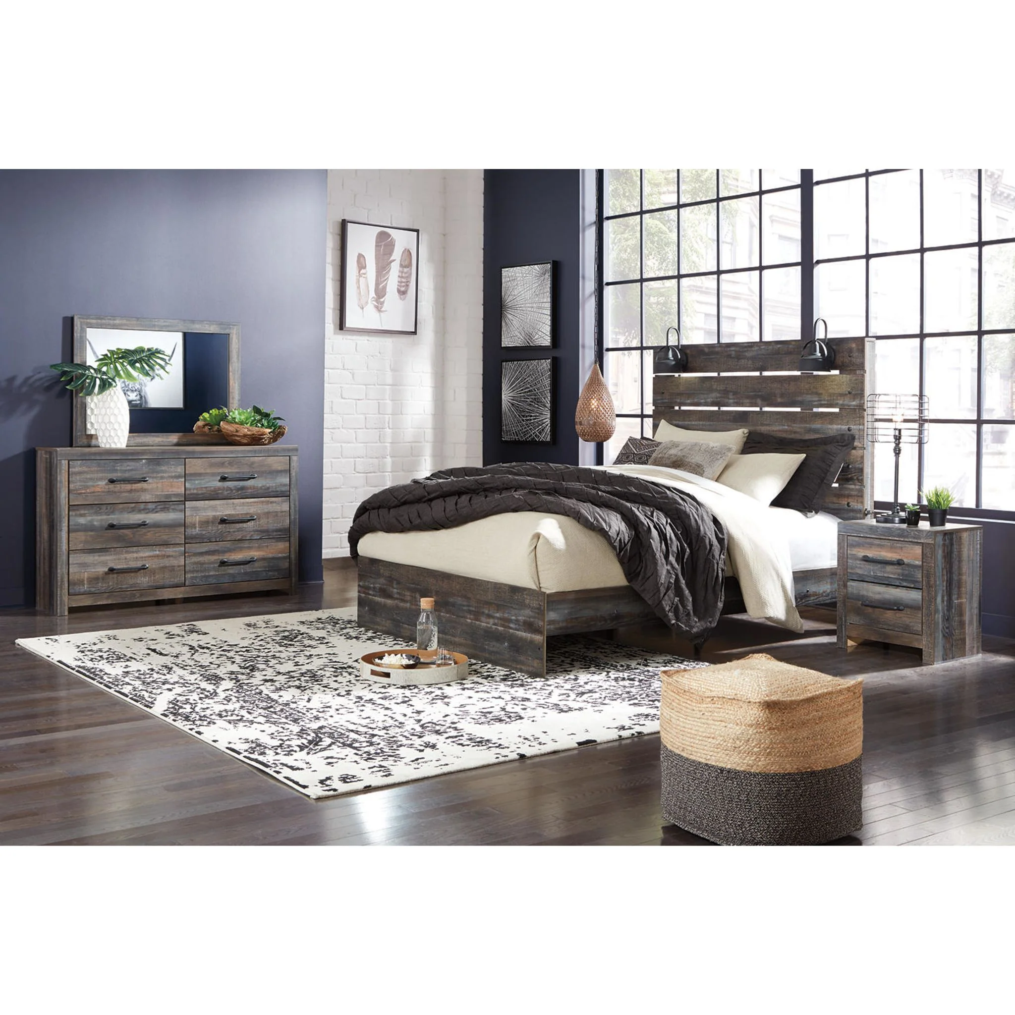 Drystan 5 Piece Panel Bedroom - Image 7