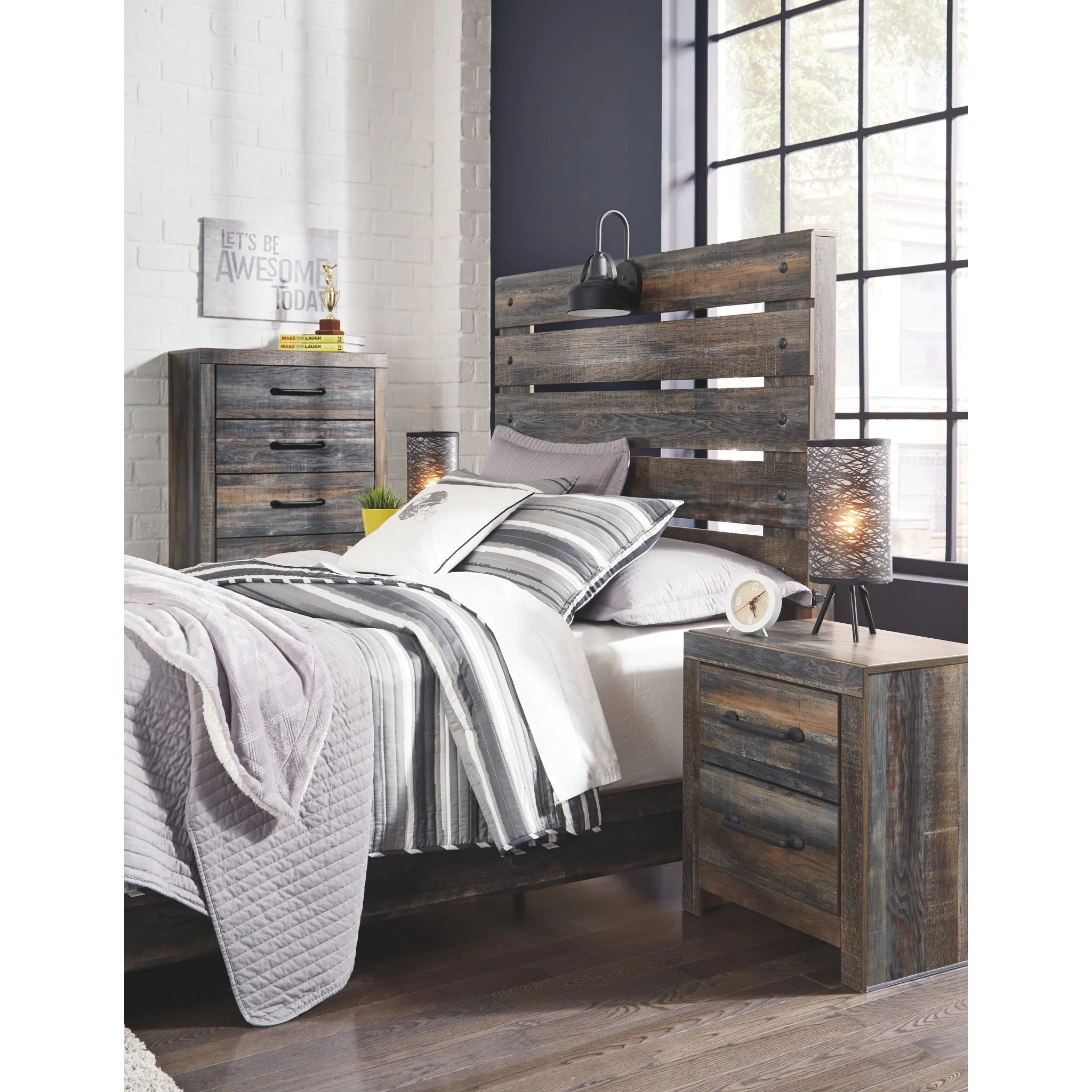 Drystan Panel Bed - Image 20