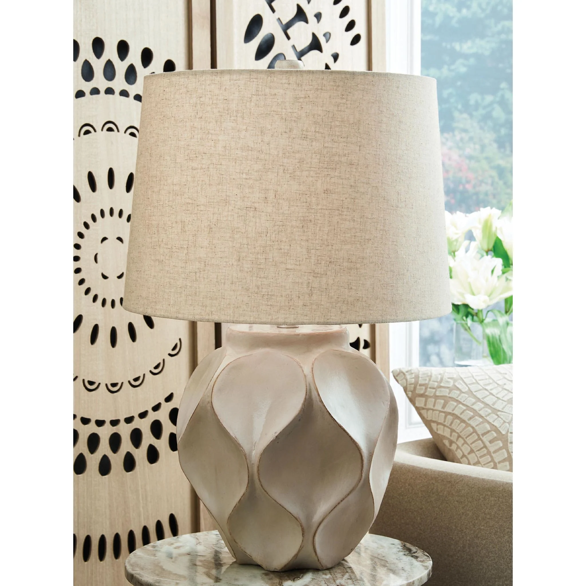 Edselham Table Lamp - Image 2