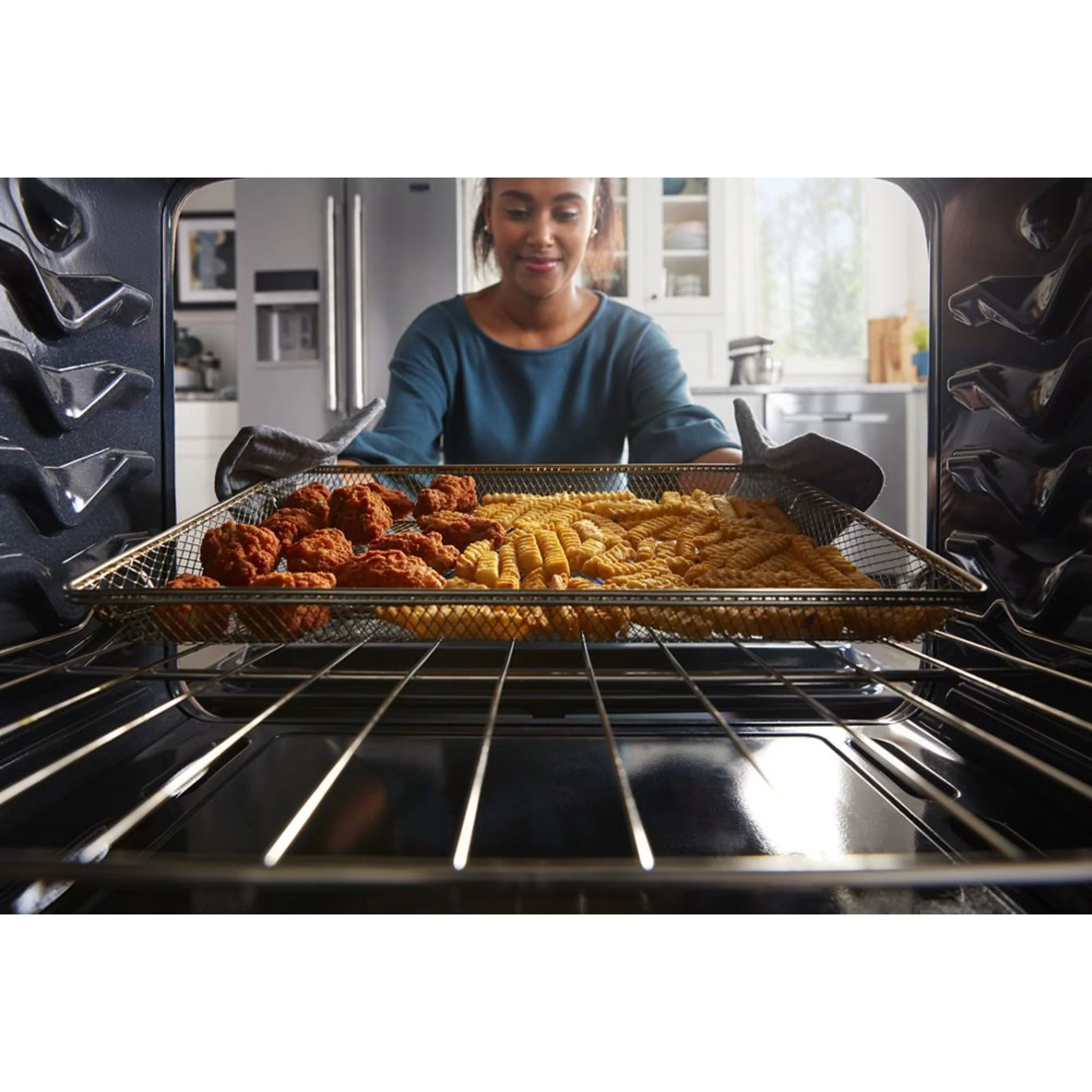 Maytag Electric Range with Air Fryer and Basket - 5.3 cu. ft. (YMER7700LZ) - Image 42