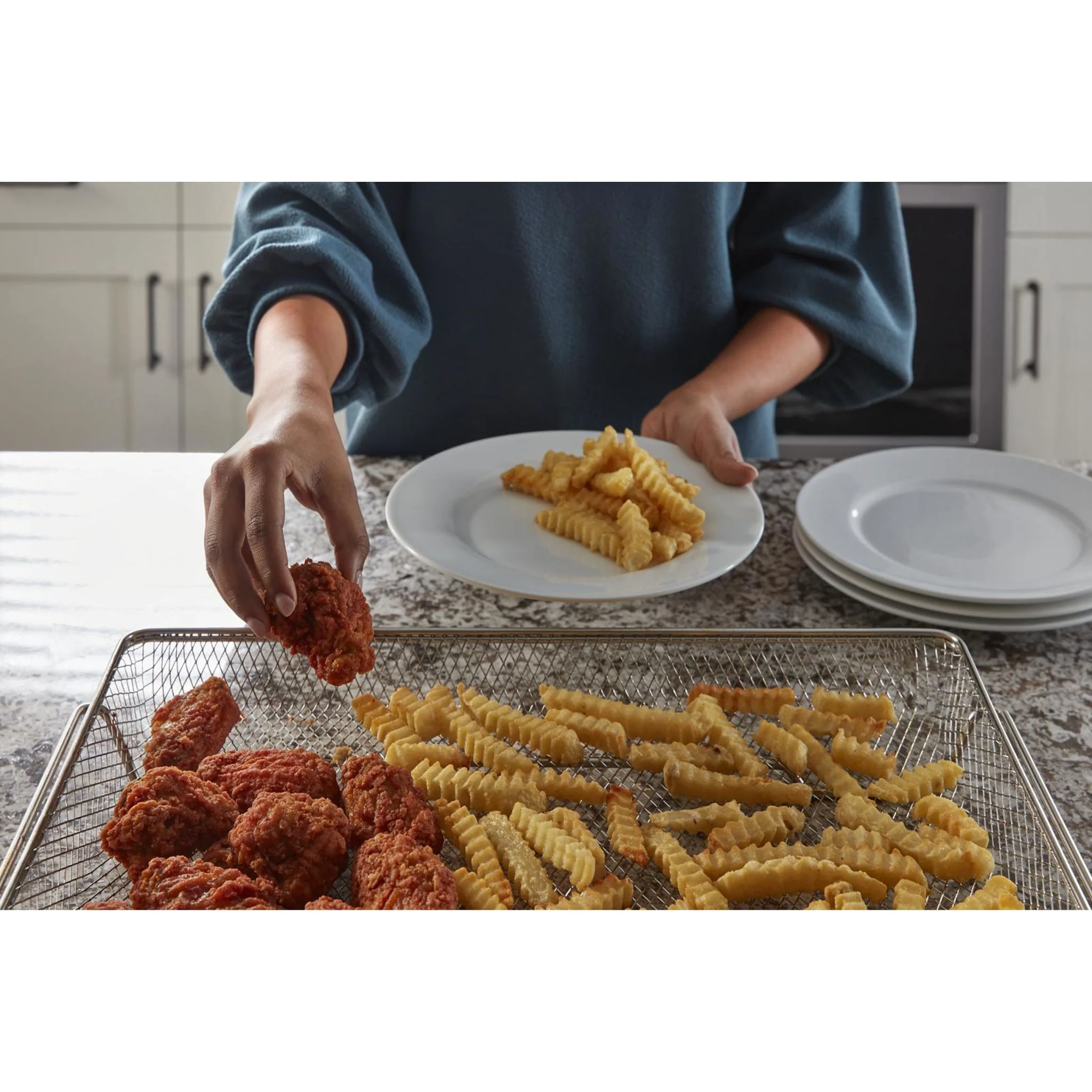 Maytag Electric Range with Air Fryer and Basket - 5.3 cu. ft. (YMER7700LZ) - Image 45