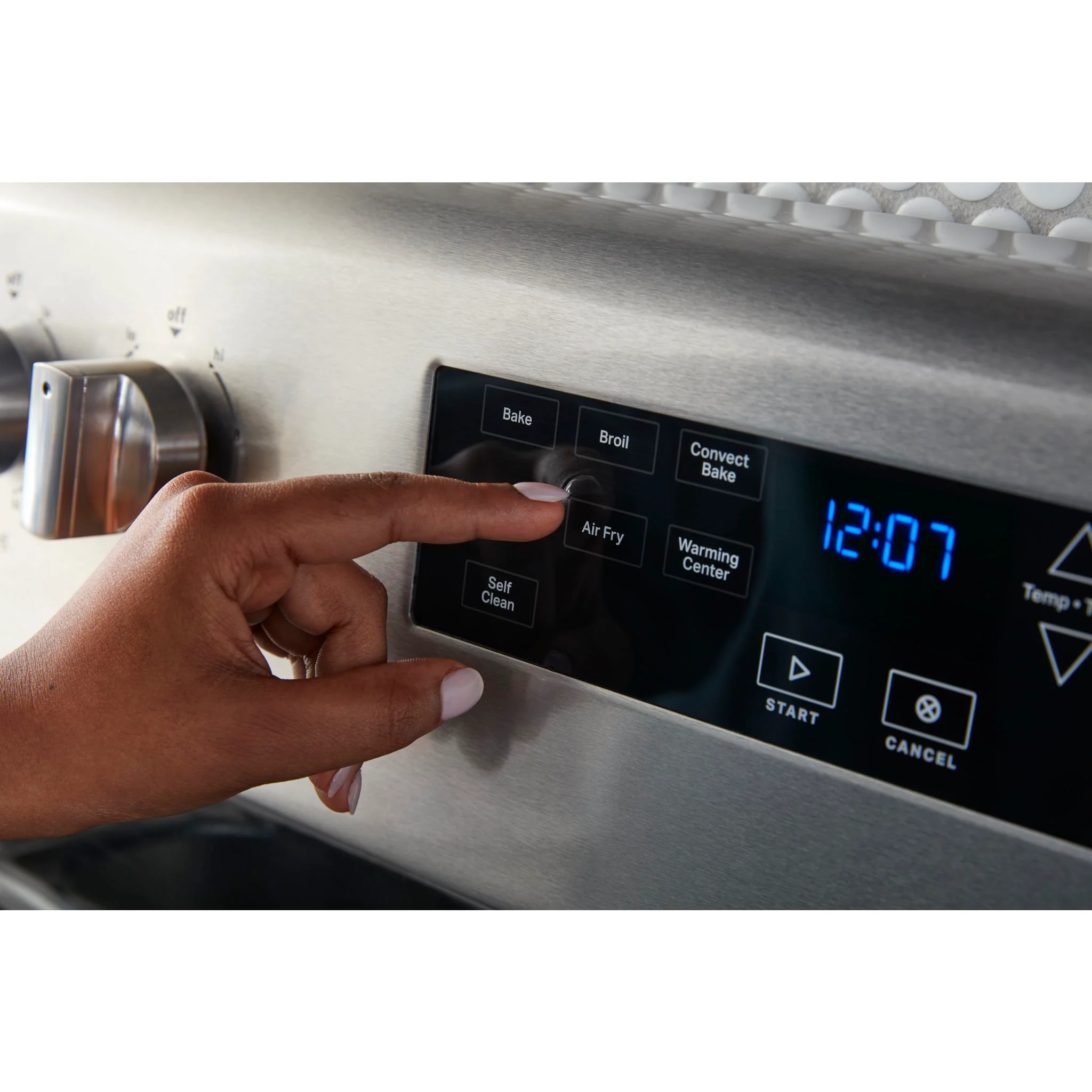 Maytag Electric Range with Air Fryer and Basket - 5.3 cu. ft. (YMER7700LZ) - Image 9