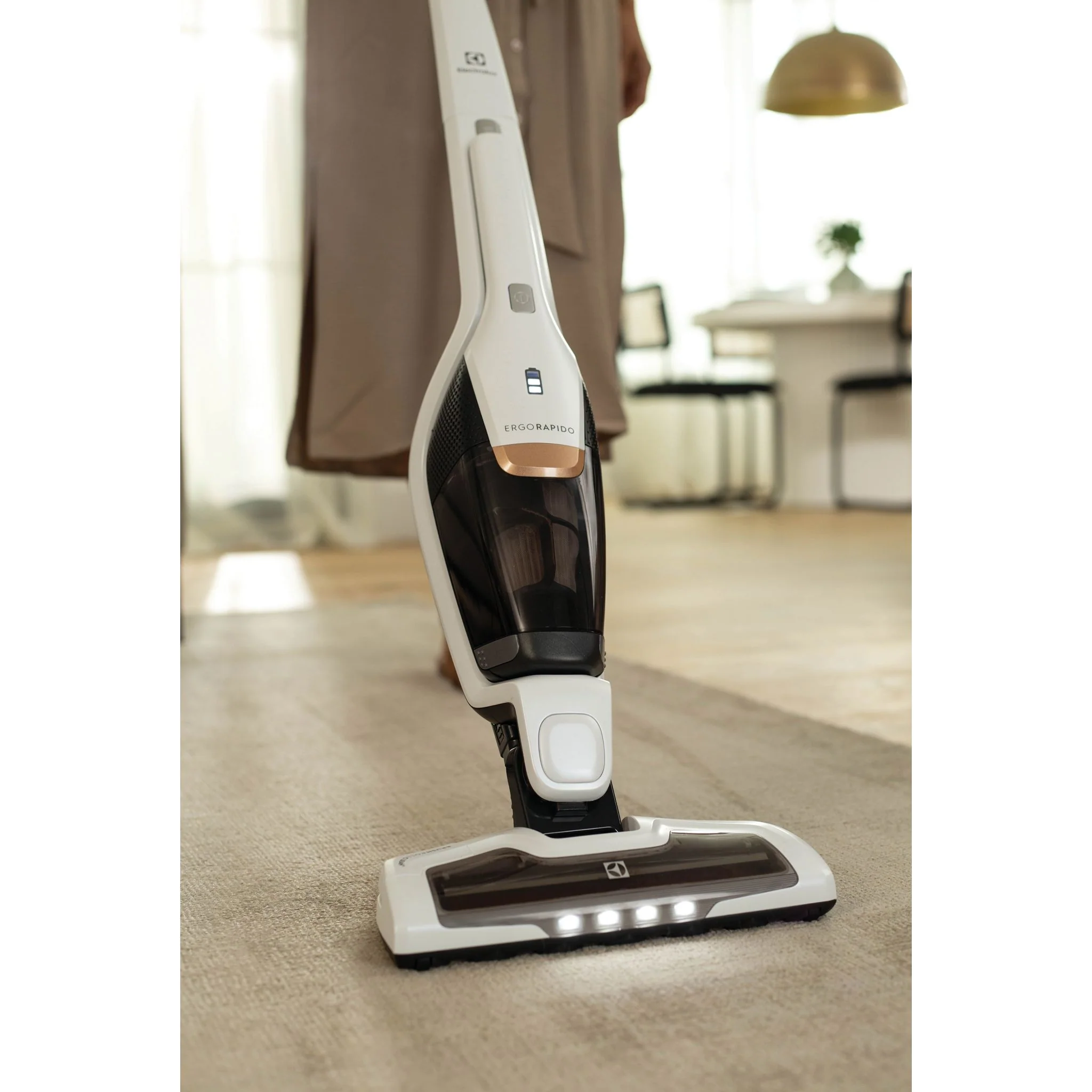 Electrolux Ergorapido™ Vacuum - White ( EHVS2510AW ) - Image 12