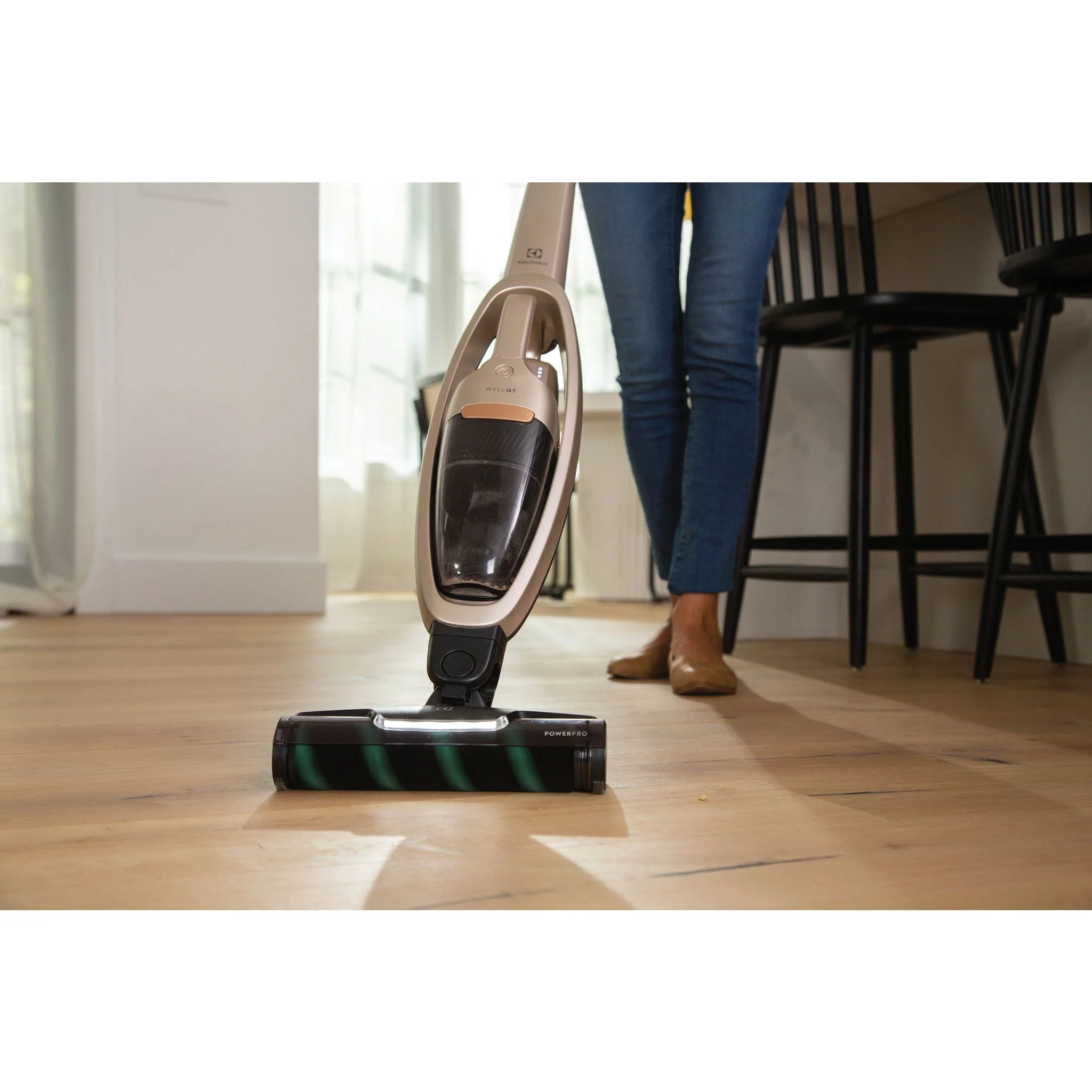 Electrolux WellQ7™ Hard Floor Vacuum - Gold ( EHVS35H2AQ ) - Image 16