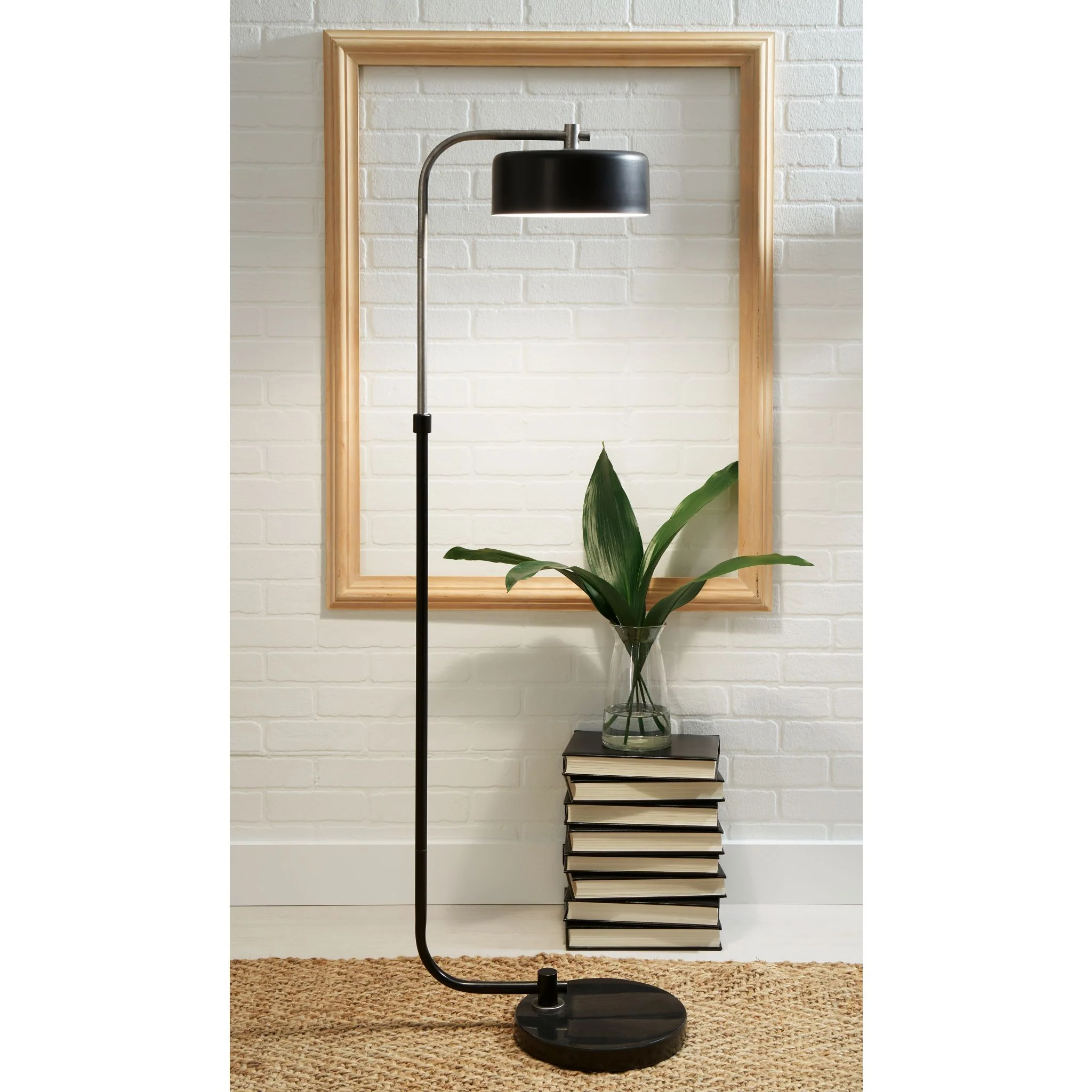 Eliridge Floor Lamp - Image 2