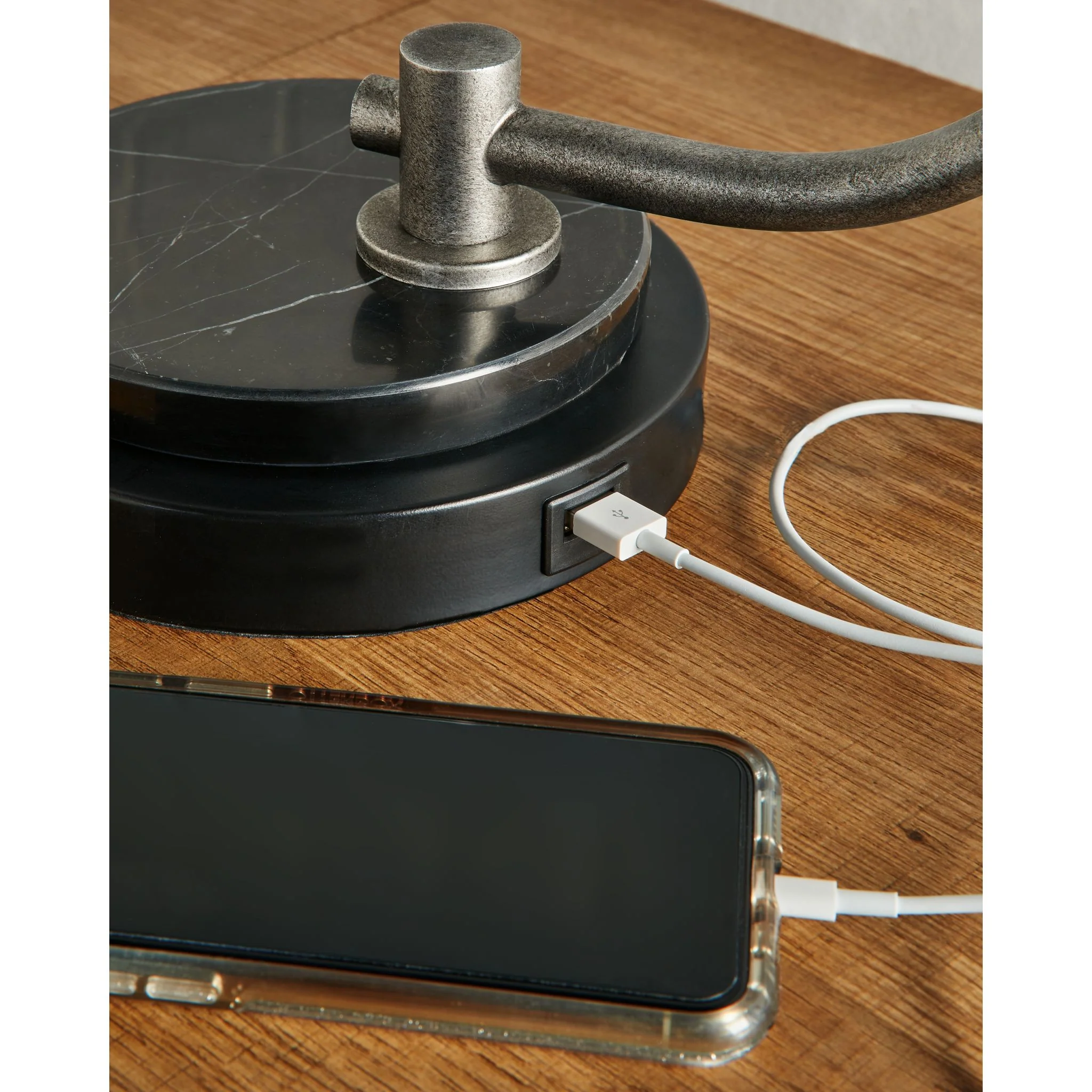 Eliridge Desk Lamp (Single) - Image 3
