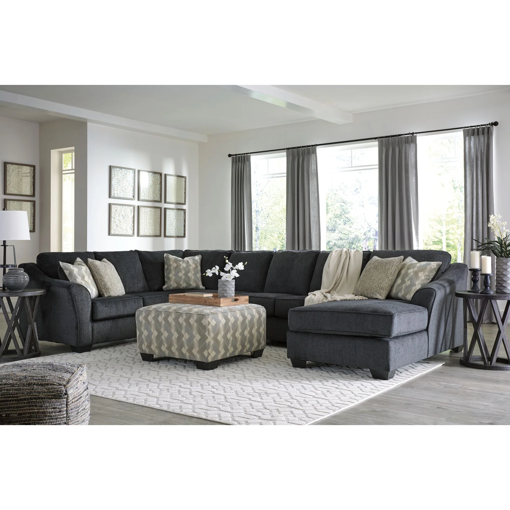 Eltmann 4 Piece Sectional - Image 9