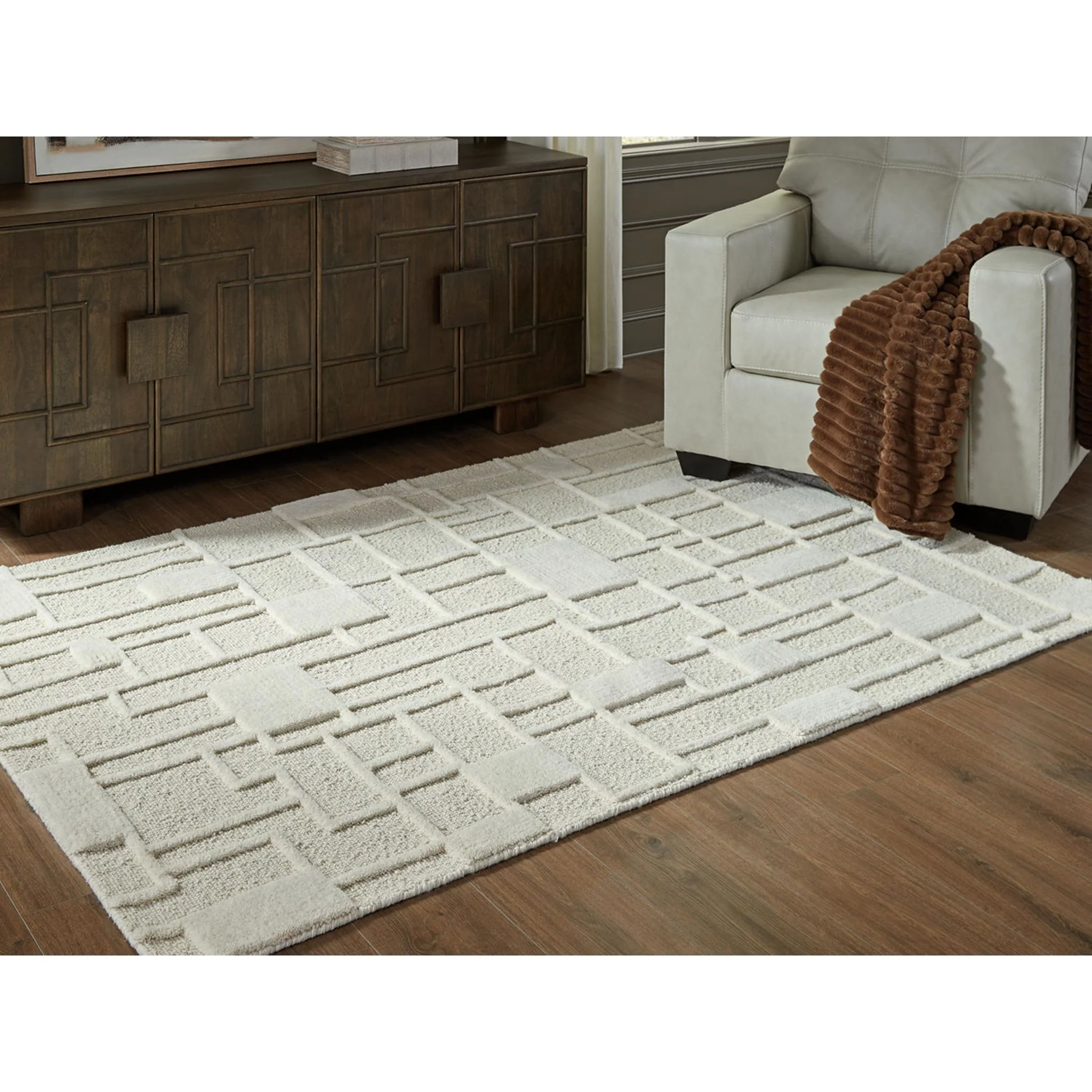 Empriss Area Rug - Image 2