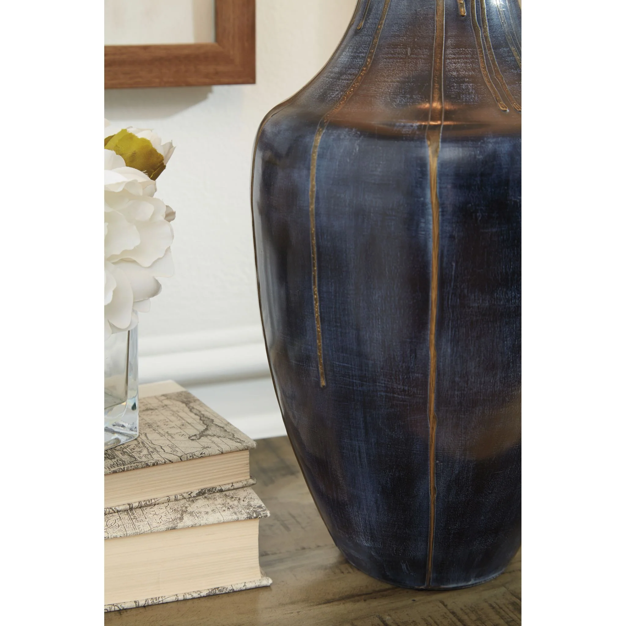 Evania Table Lamp (Single) - Image 5
