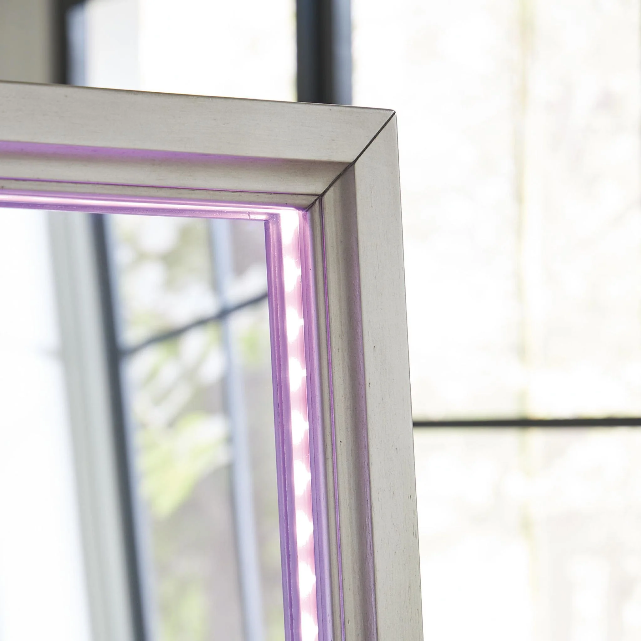 Evesen Floor Mirror - Image 8