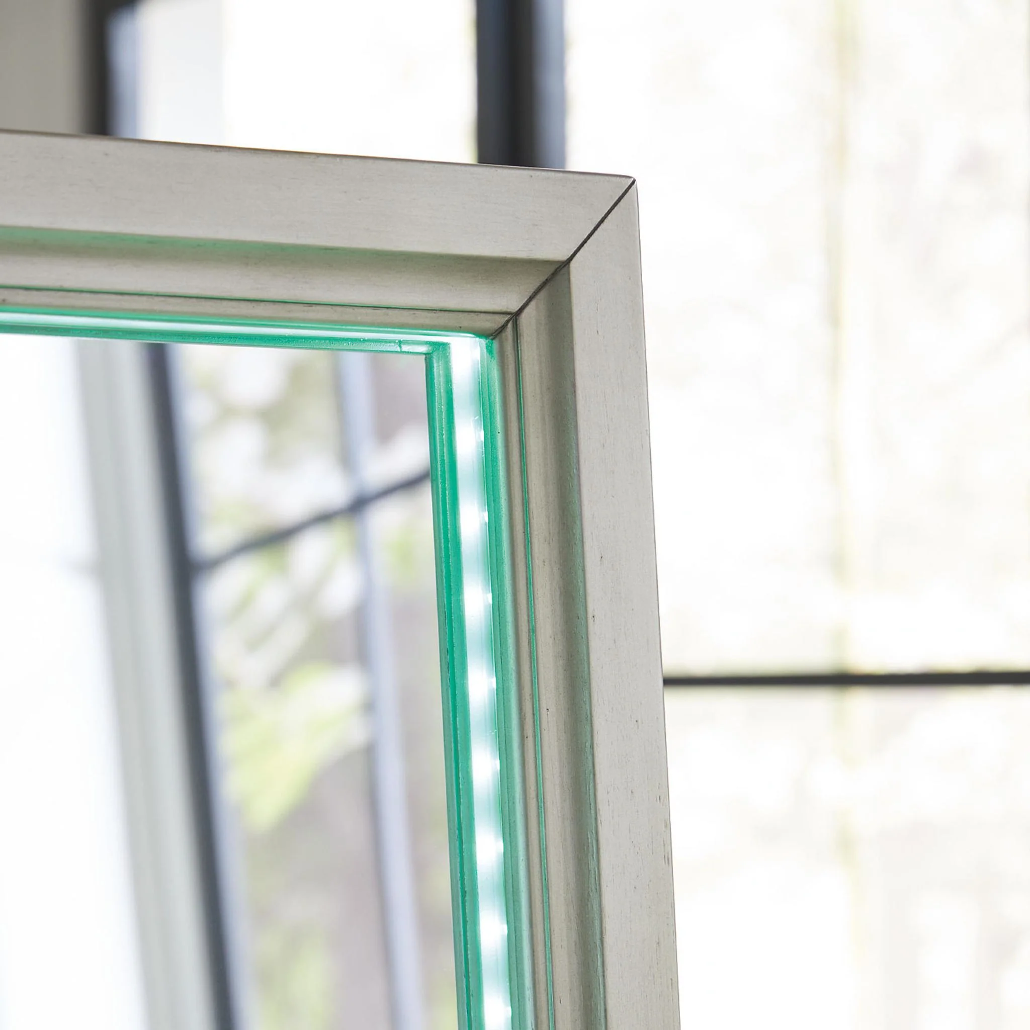 Evesen Floor Mirror - Image 9