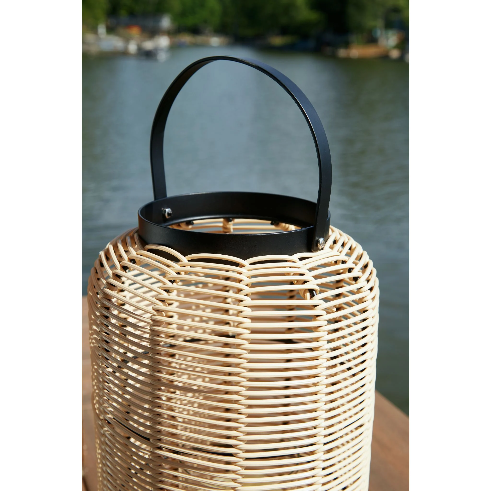 Evonne LANTERN - Image 3