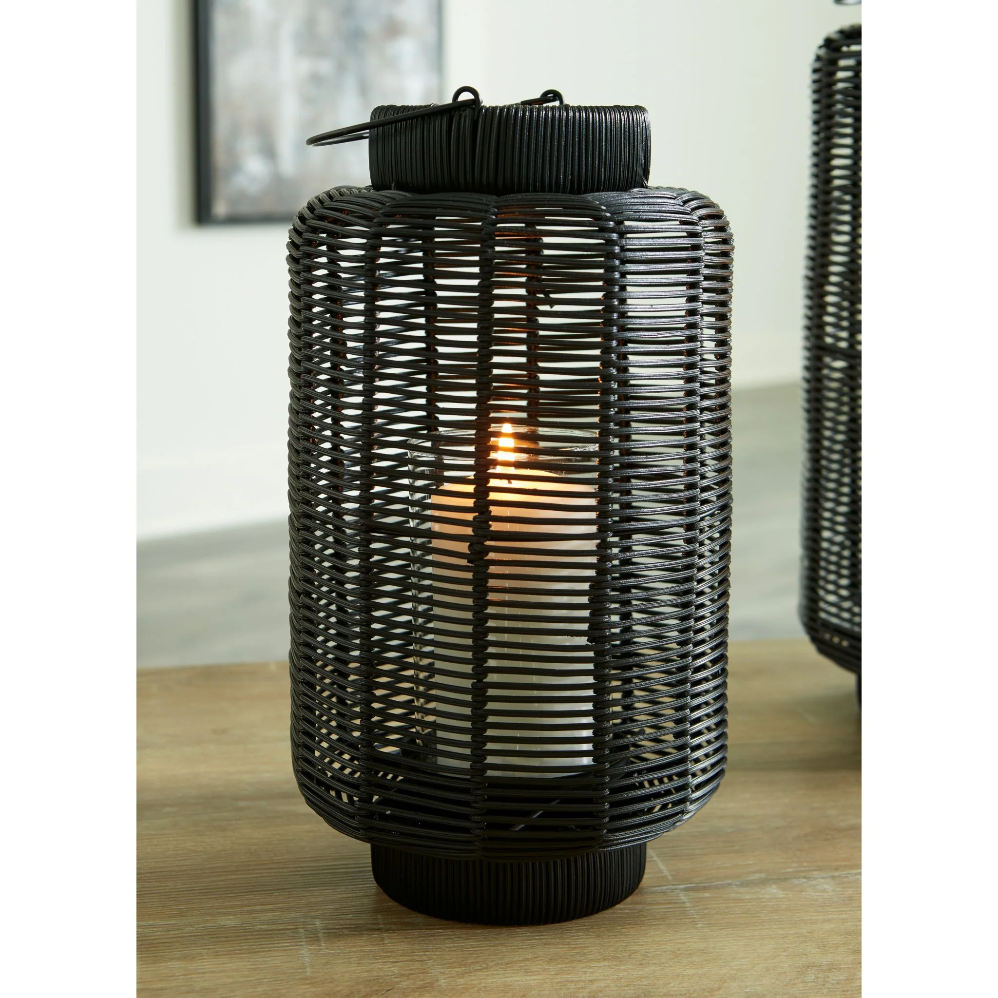 Evonne LANTERN - Image 2