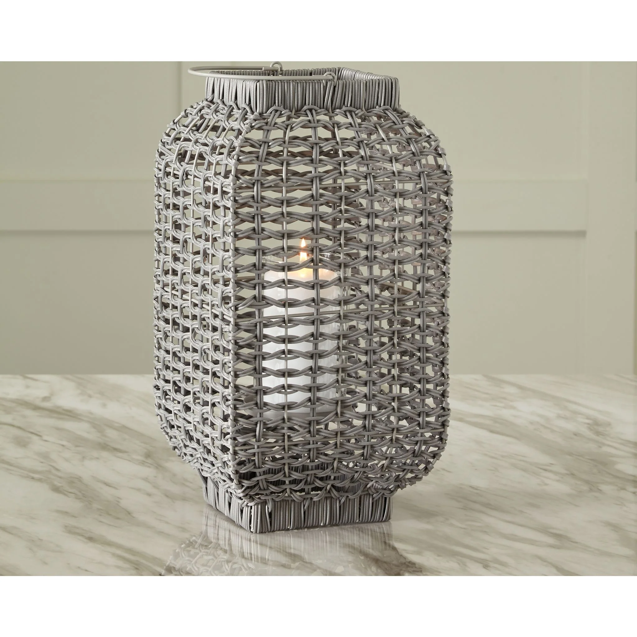 Evonne LANTERN - Image 2