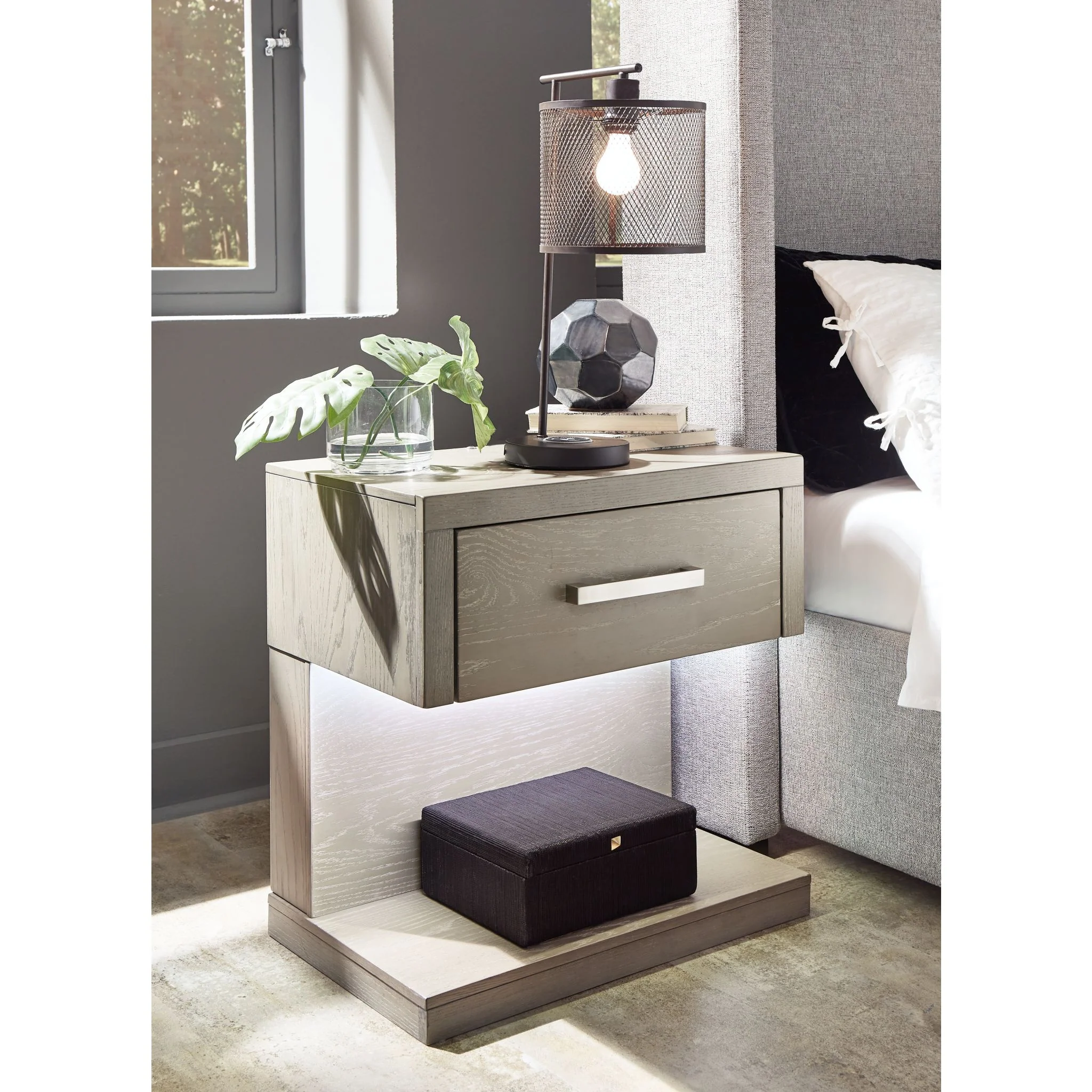 Fawnburg-EXCLUSIVE One Drawer Nightstand - Image 2
