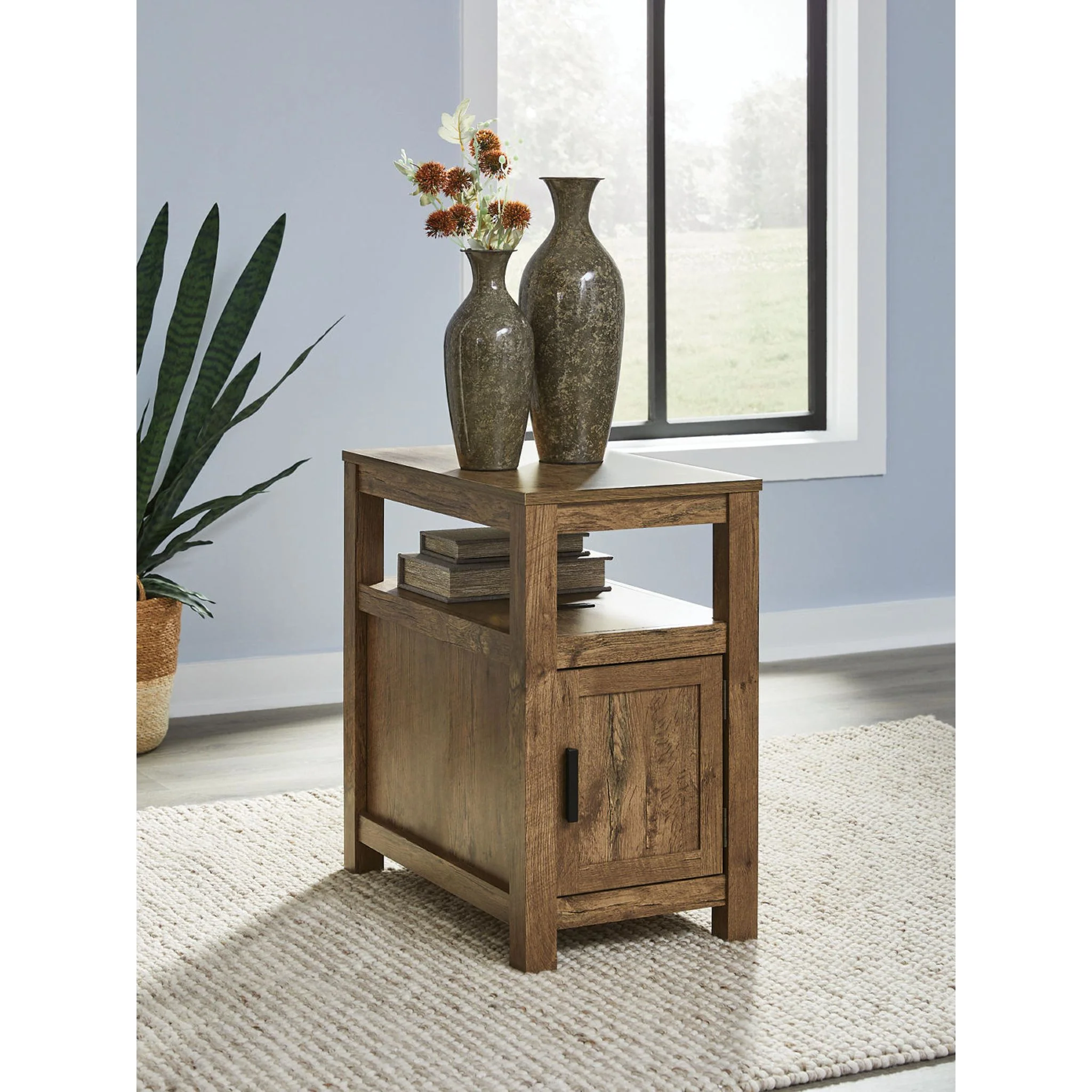 Fendenmore Chairside End Table - Image 5