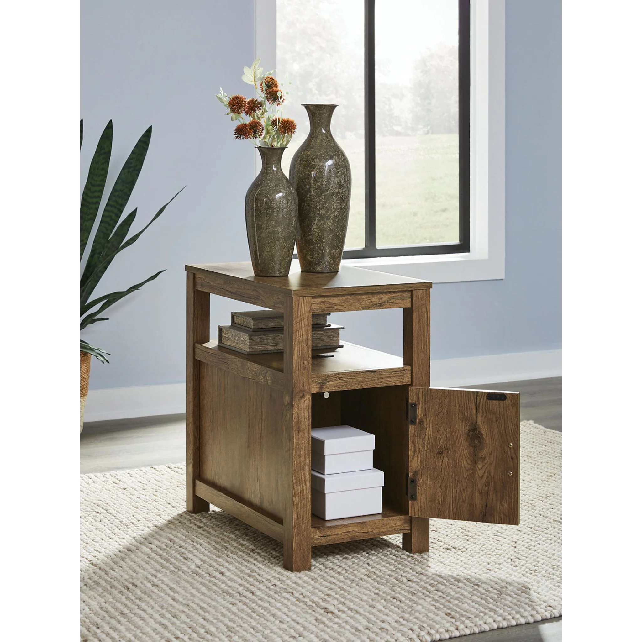 Fendenmore Chairside End Table - Image 7