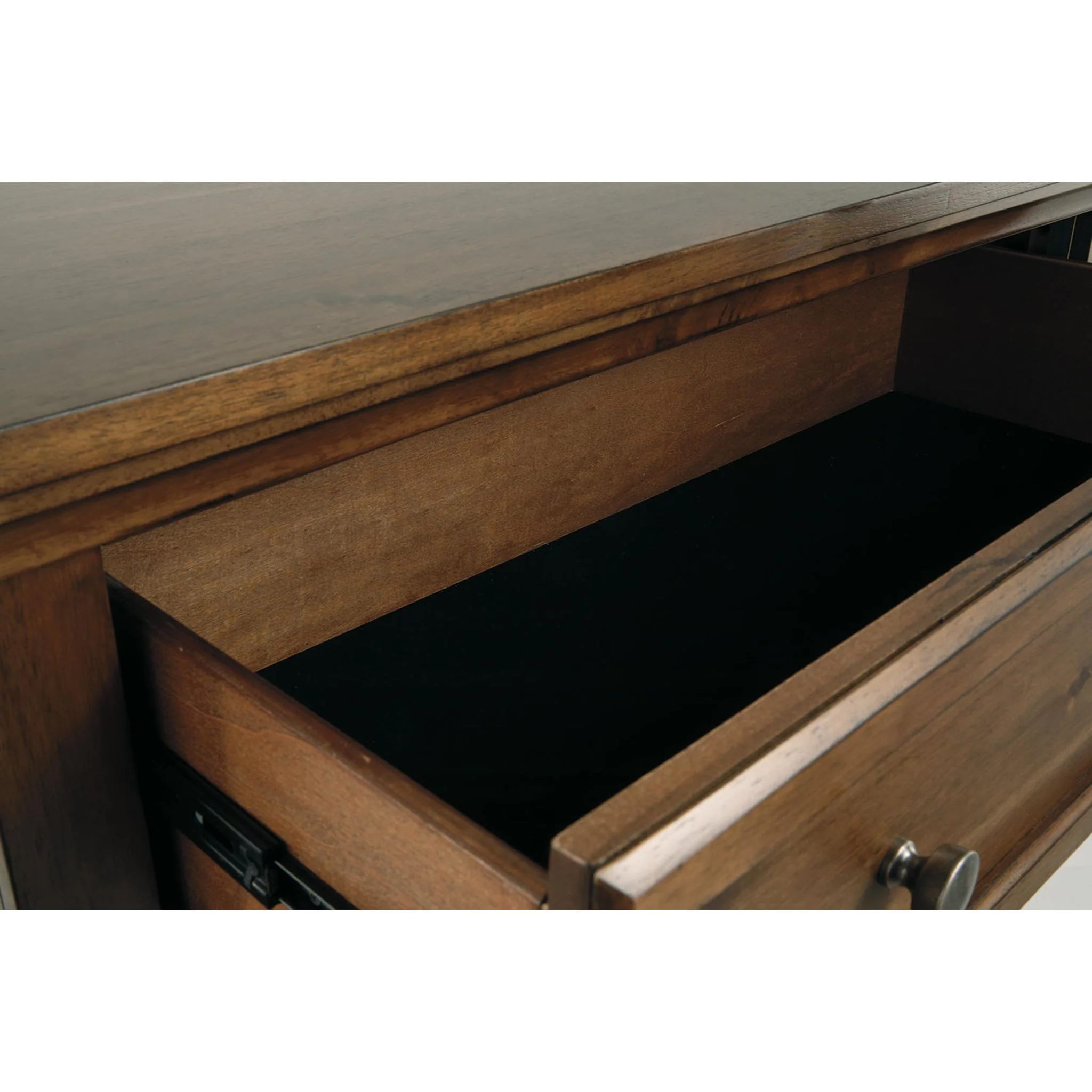 Flynnter Chest - Image 21