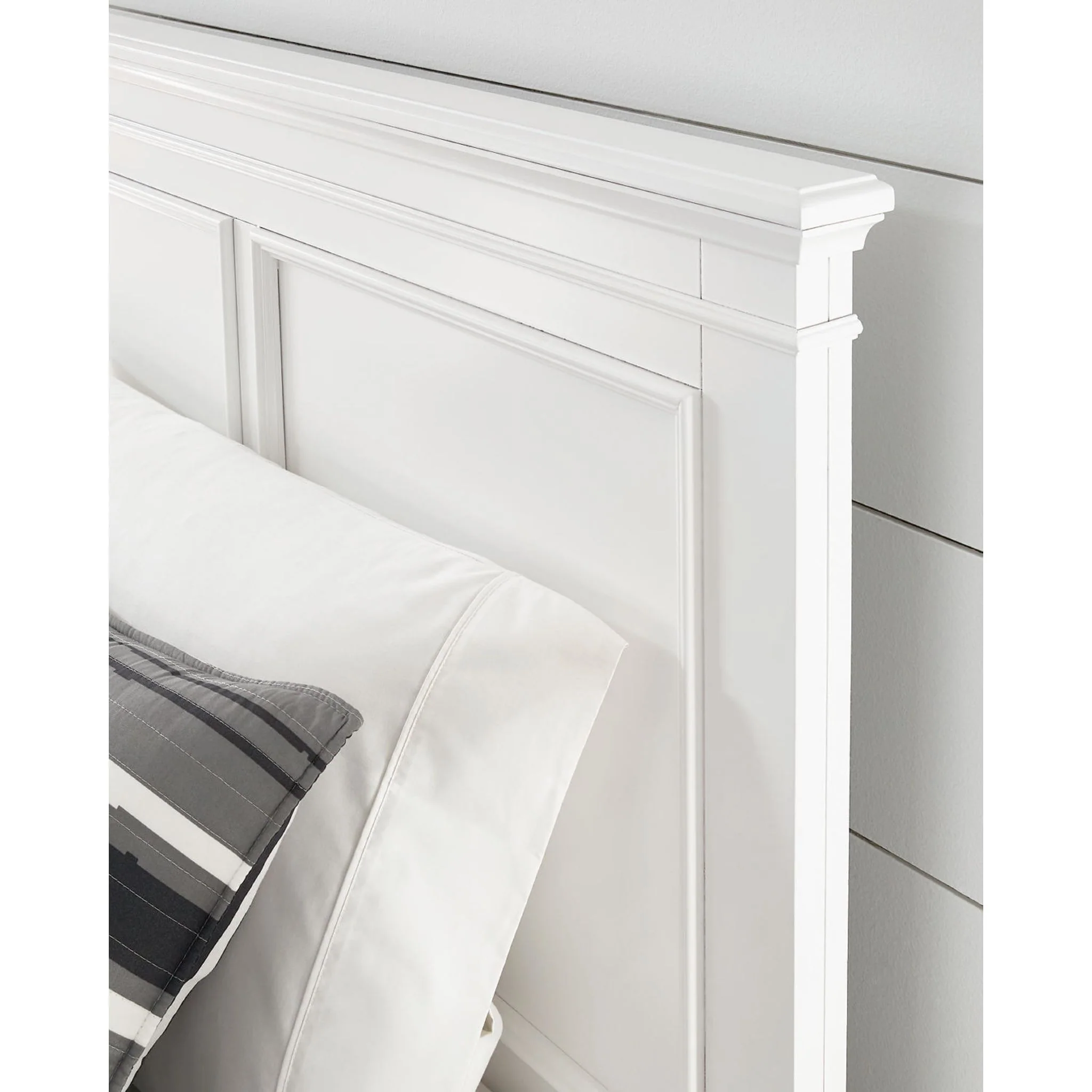 Fortman Panel Bed - Image 23